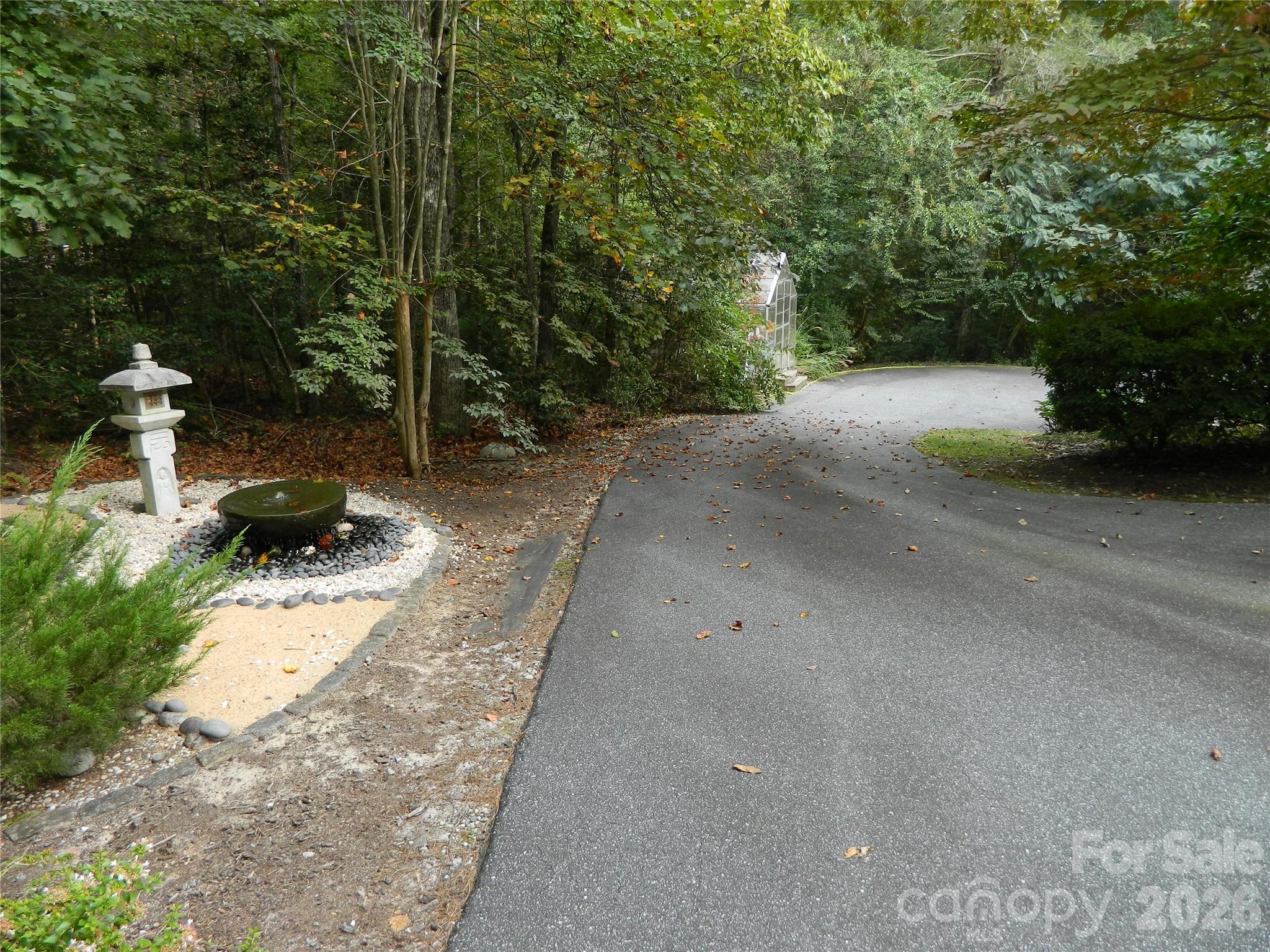 Side Driveway - 4307 Partridge Court SE, Lenoir