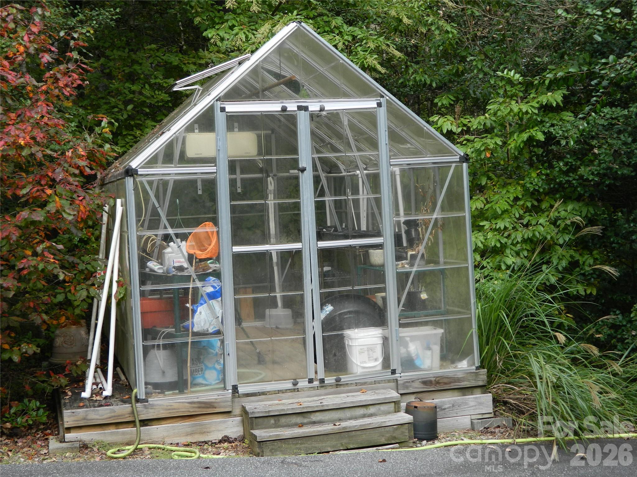 Green House - 4307 Partridge Court SE, Lenoir