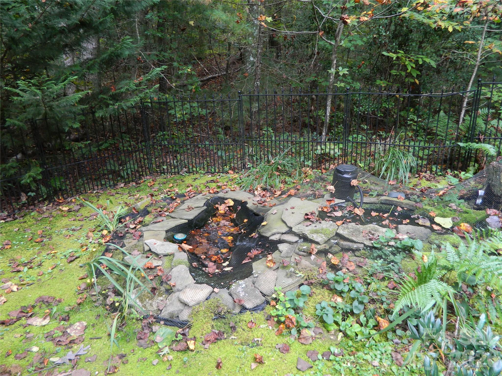 Coy Pond - 4307 Partridge Court SE, Lenoir