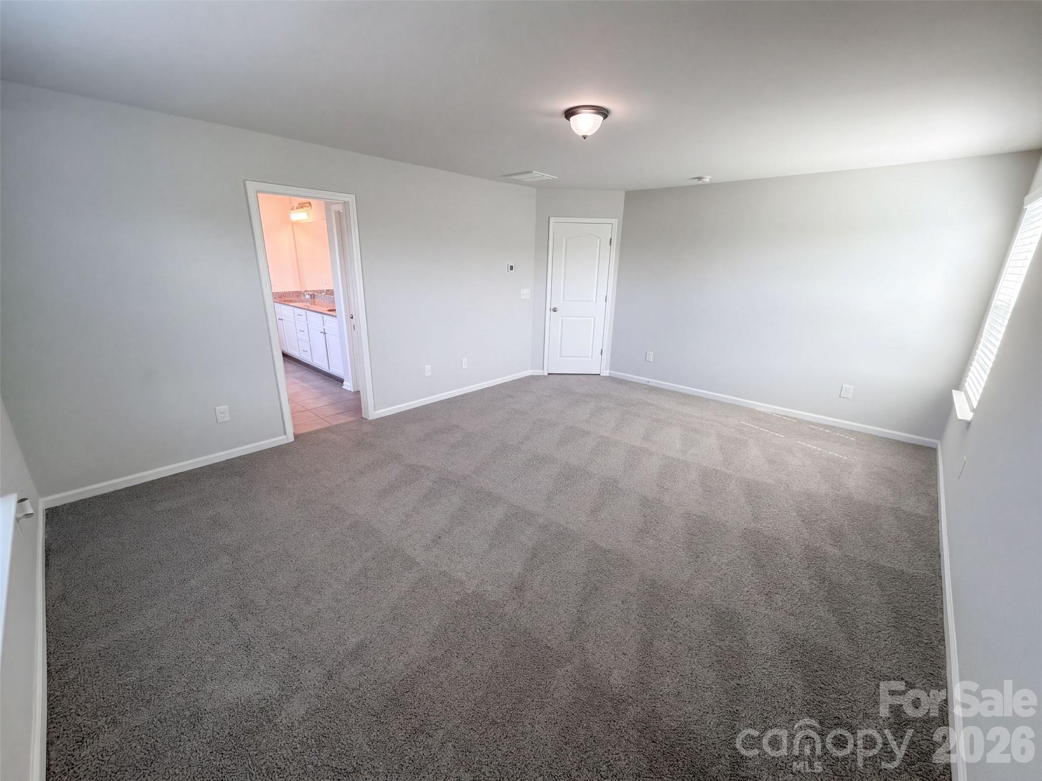 Single Family Residence at 6219 Shumard Oak Way, Fort Mill, photo 11 of 26