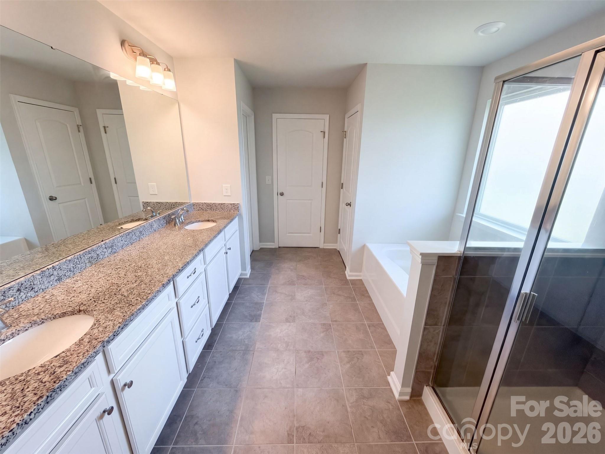 Single Family Residence at 6219 Shumard Oak Way, Fort Mill, photo 13 of 26
