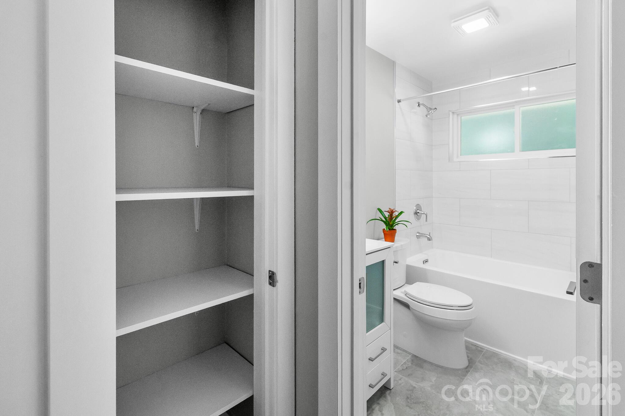 Condominium at 3105 Erskine Drive, Charlotte, photo 25 of 31