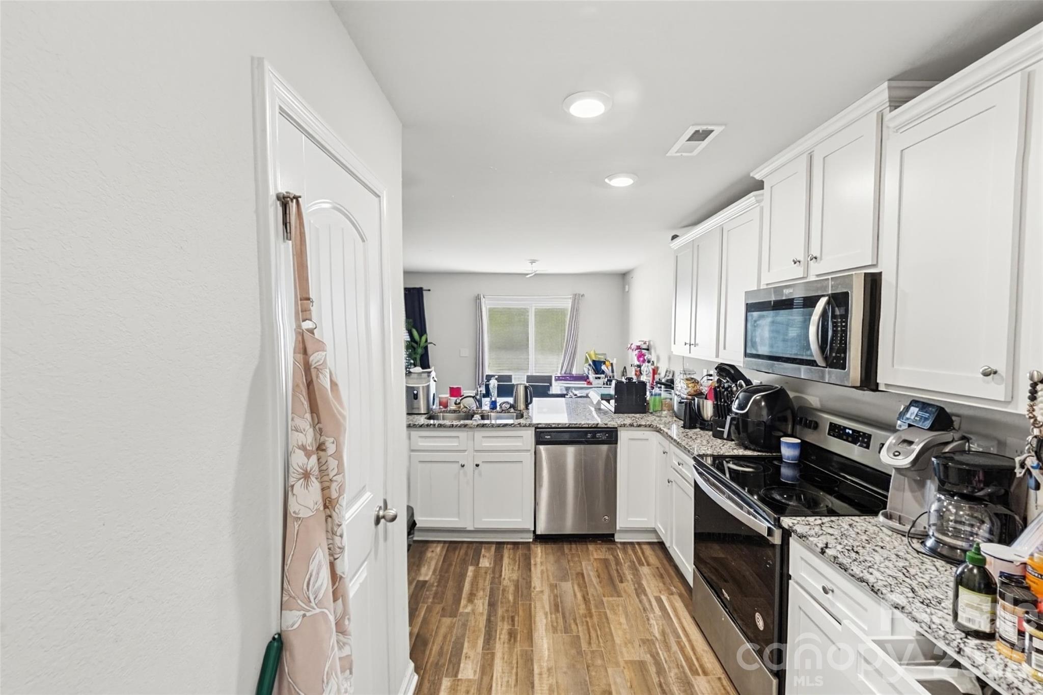 Single Family Residence at 1330 Standing Oak Drive, Salisbury, photo 6 of 15
