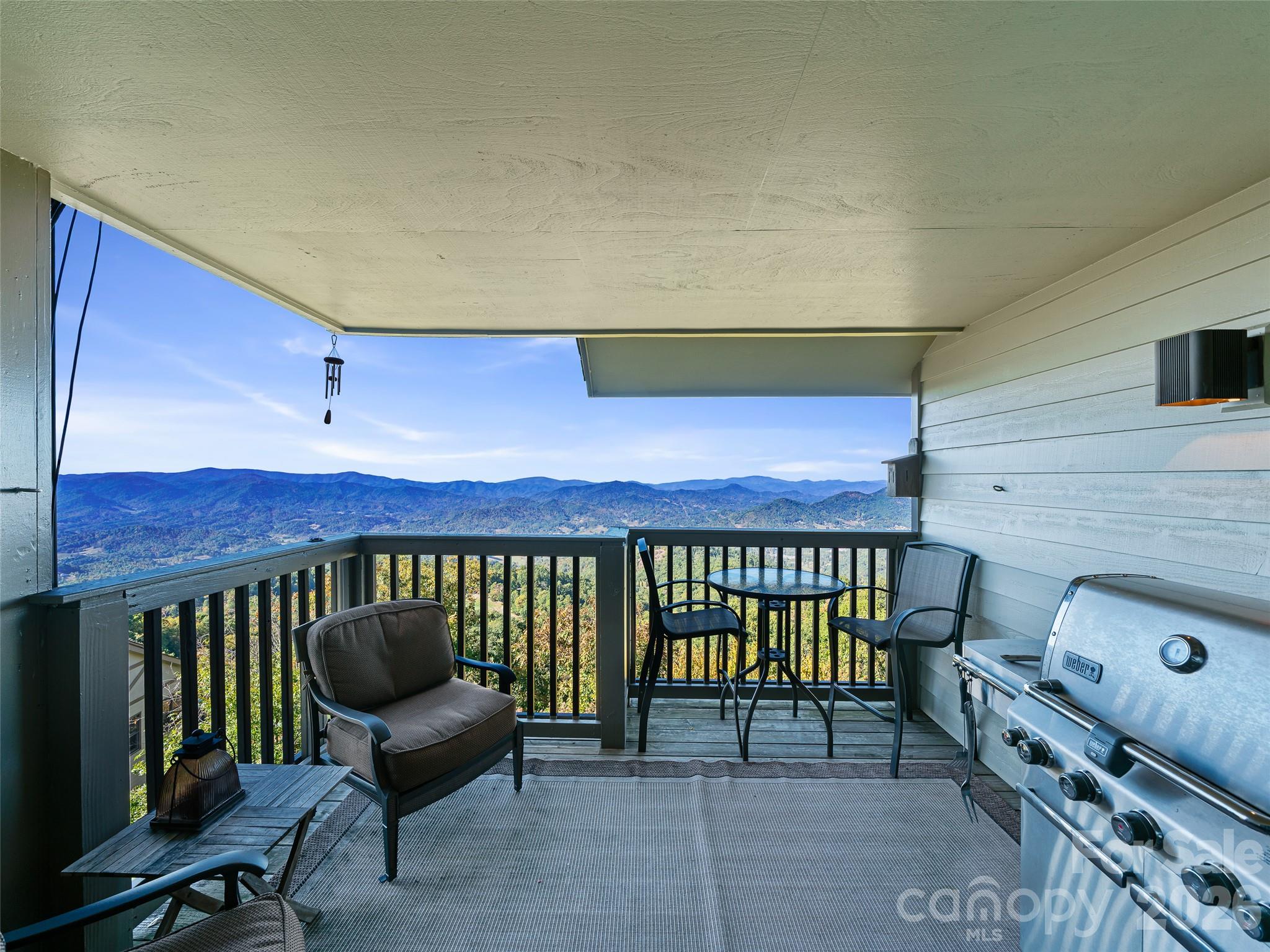 Covered Deck - 80 Slickrock Road, Burnsville