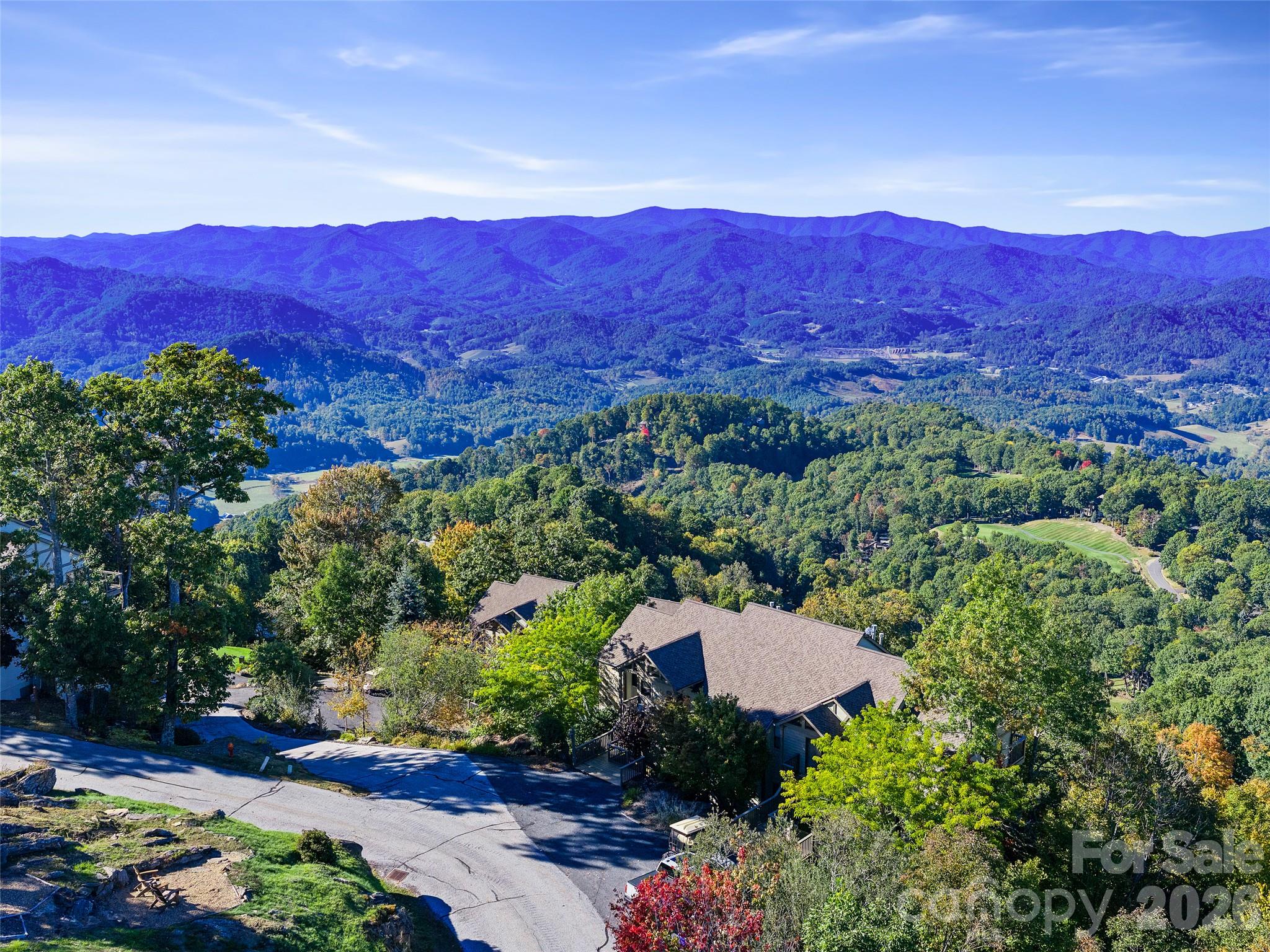 Paved access - 80 Slickrock Road, Burnsville