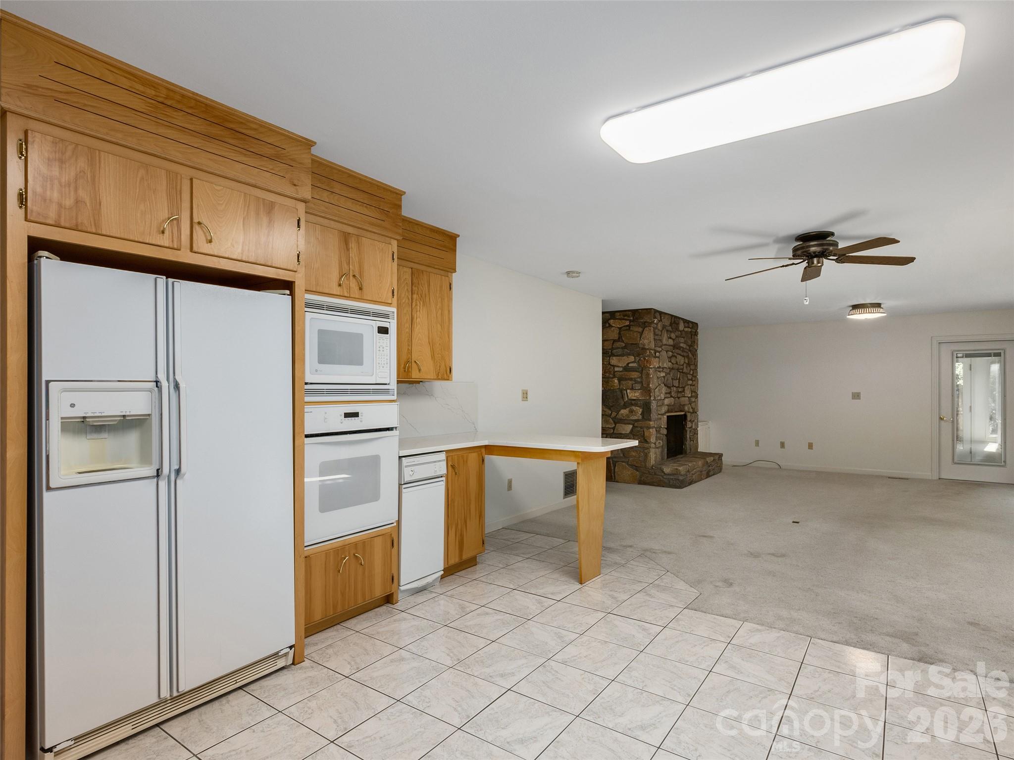 Single Family Residence at 16 Ben Lippen Road, Asheville, photo 8 of 26