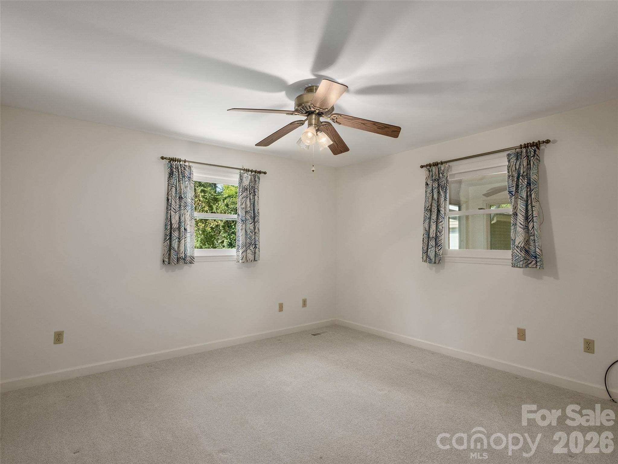 Single Family Residence at 16 Ben Lippen Road, Asheville, photo 13 of 26