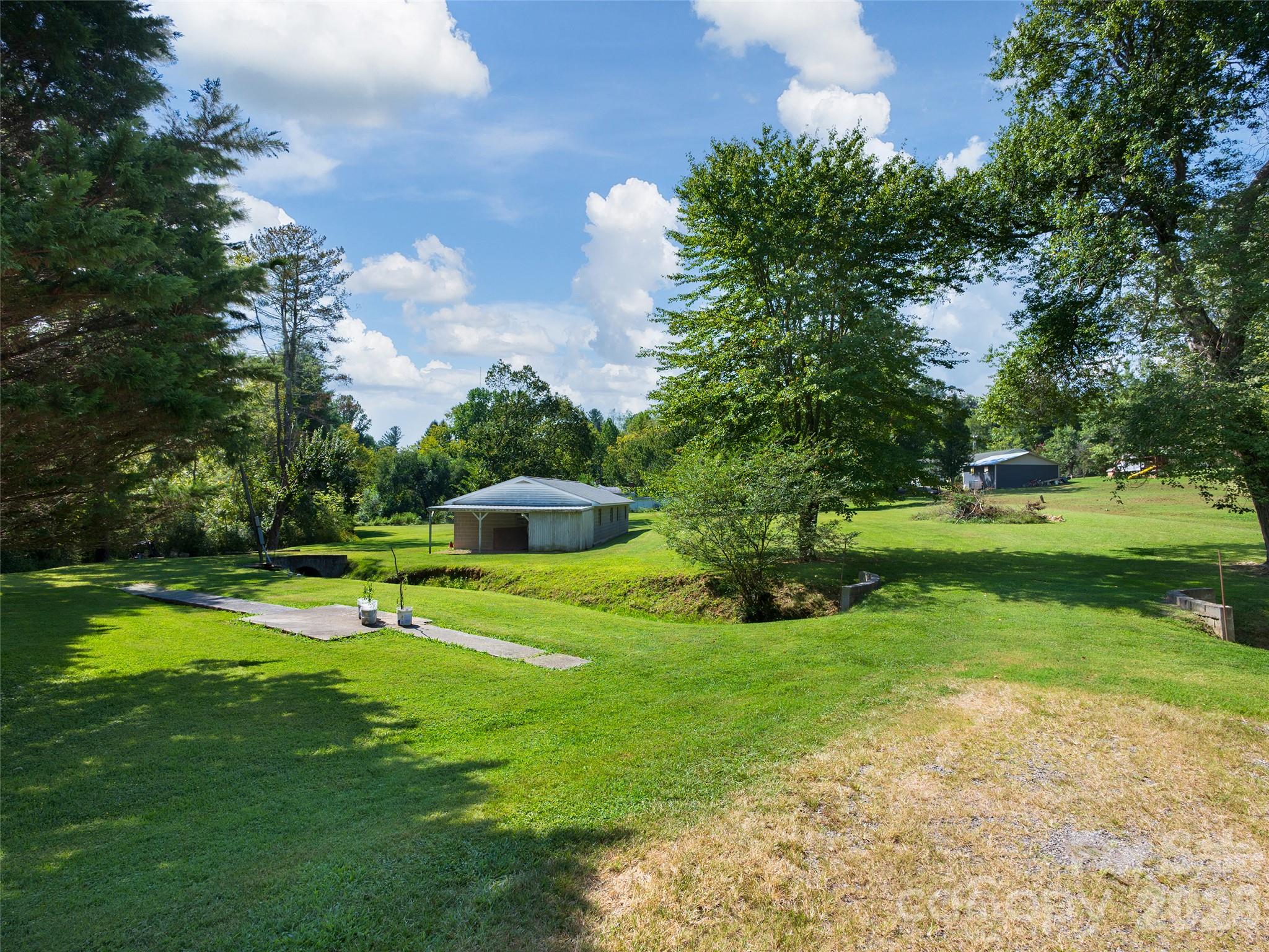 Single Family Residence at 16 Ben Lippen Road, Asheville, photo 26 of 26