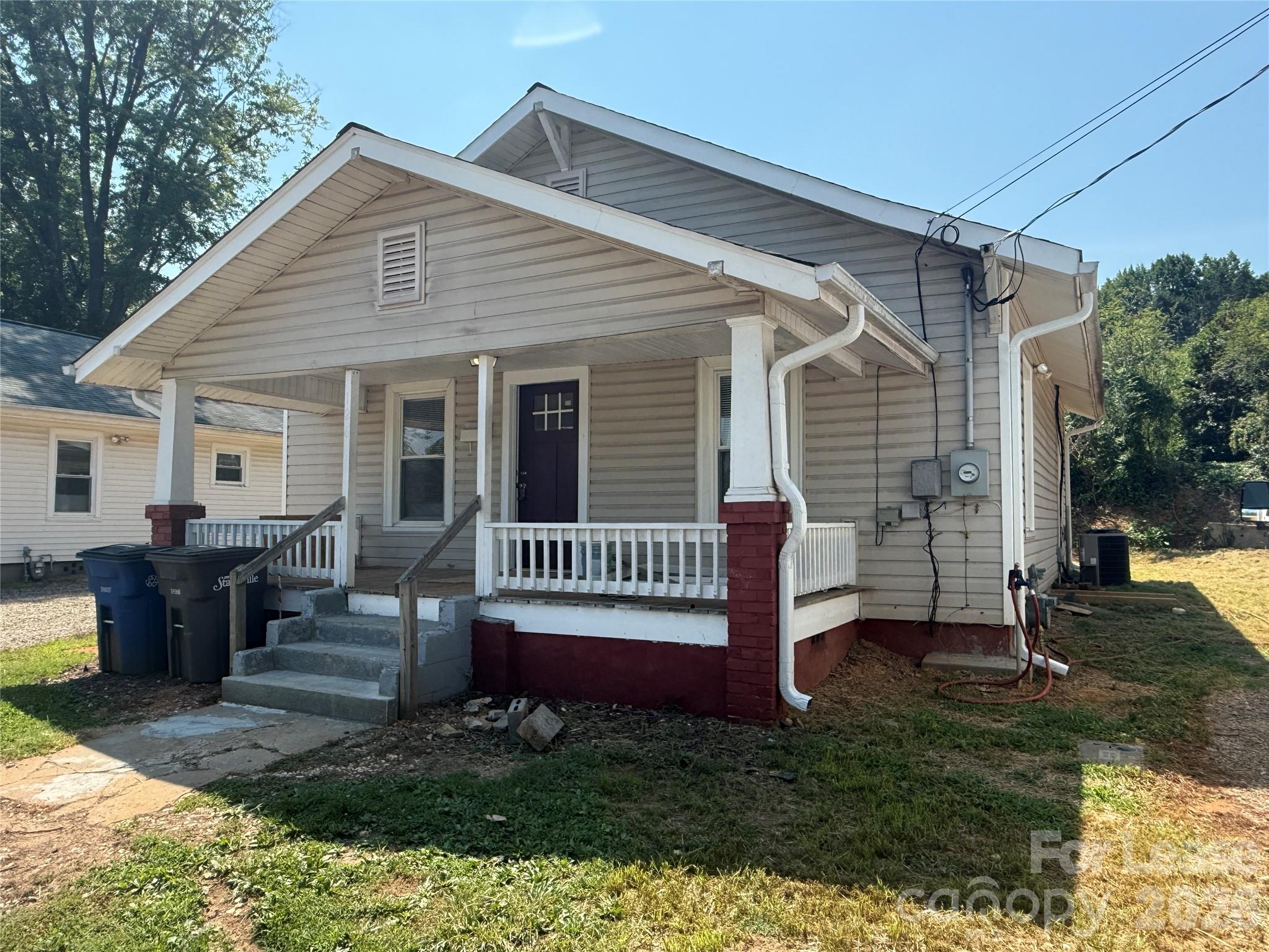 Single Family Residence at 126 2nd Avenue, Statesville, photo 2 of 11