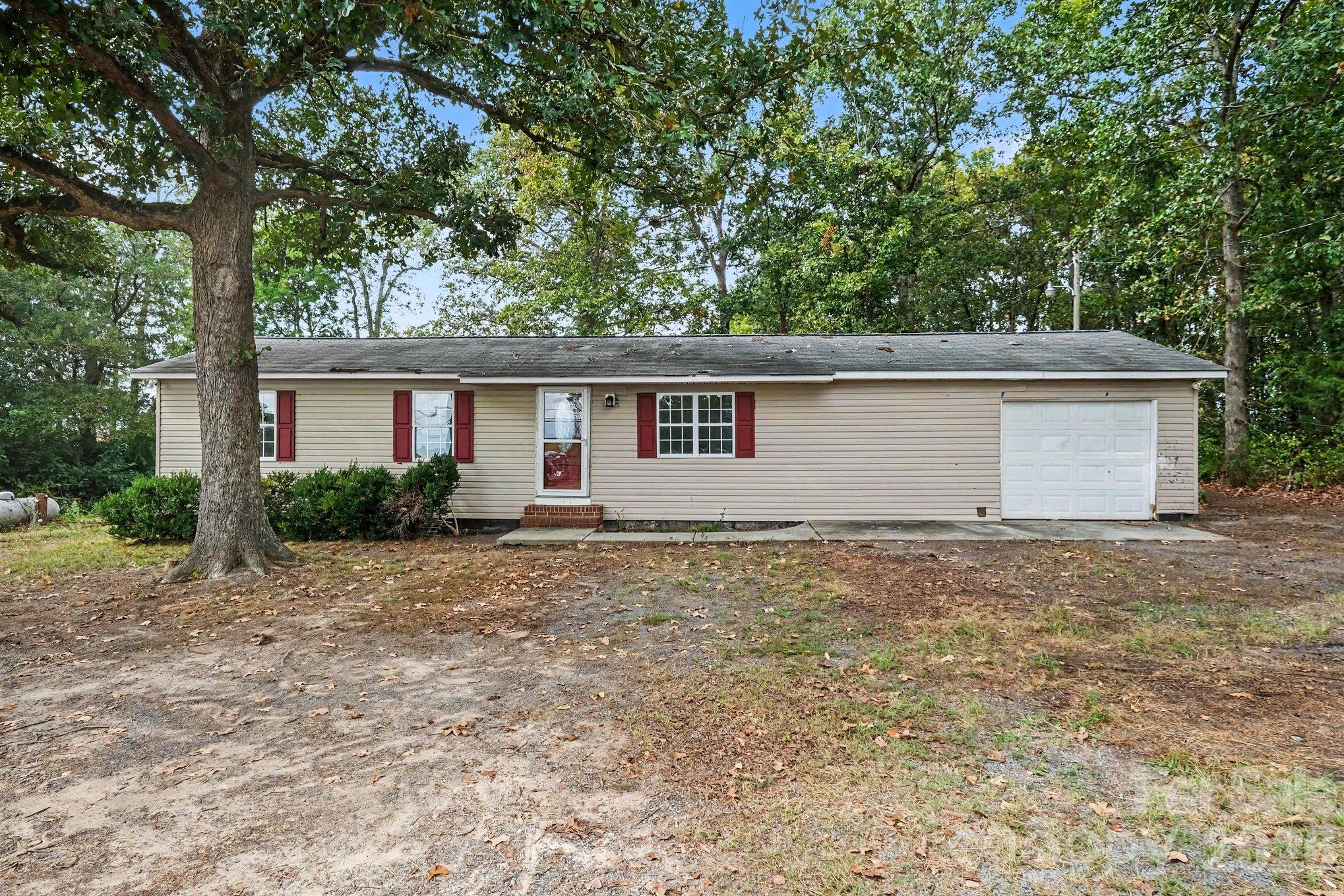 Single Family Residence at 1101 Jack Davis Road, Monroe, photo 18 of 34