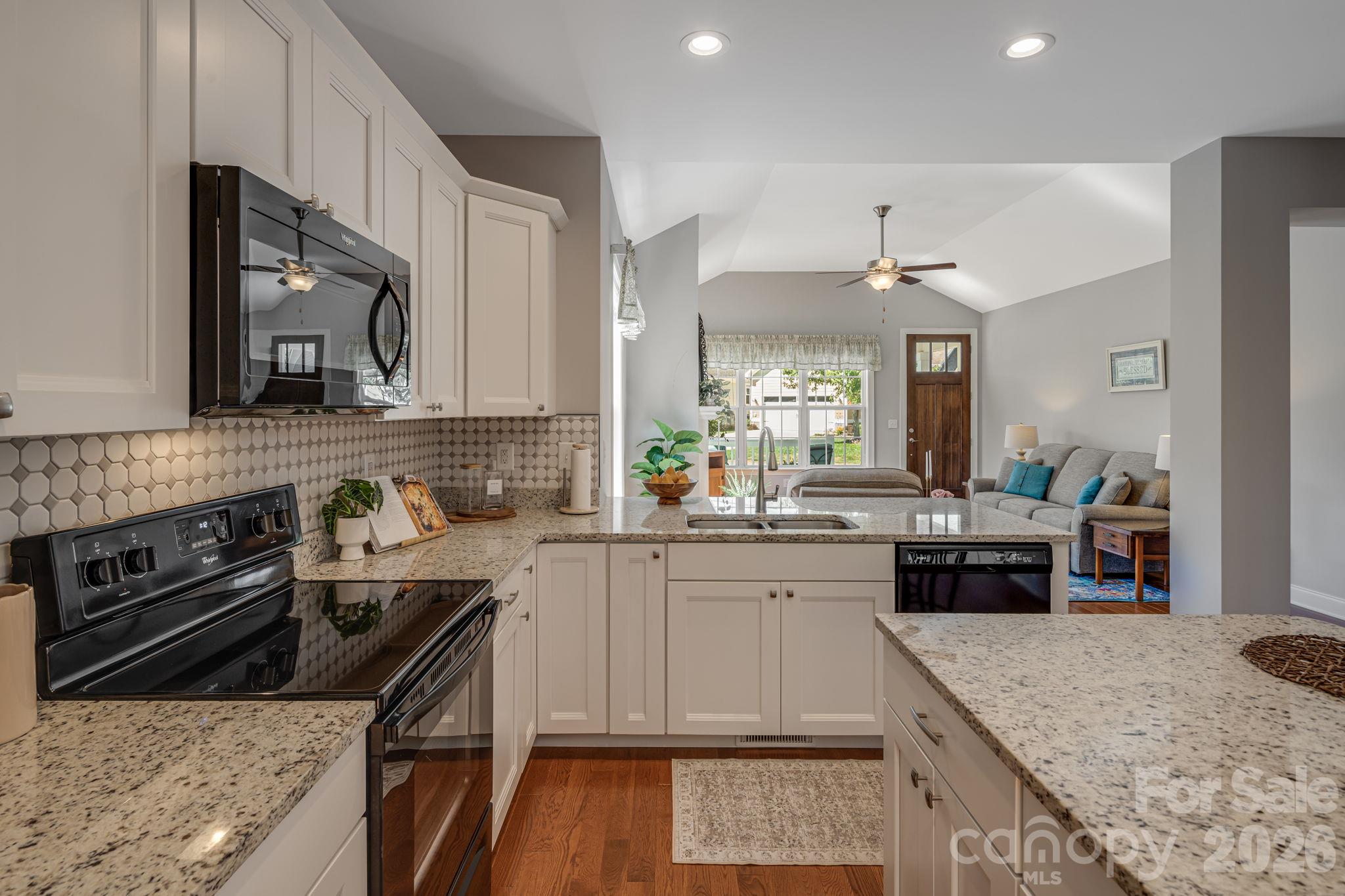 Spacious kitchen - 76 Rose Creek Road, Leicester