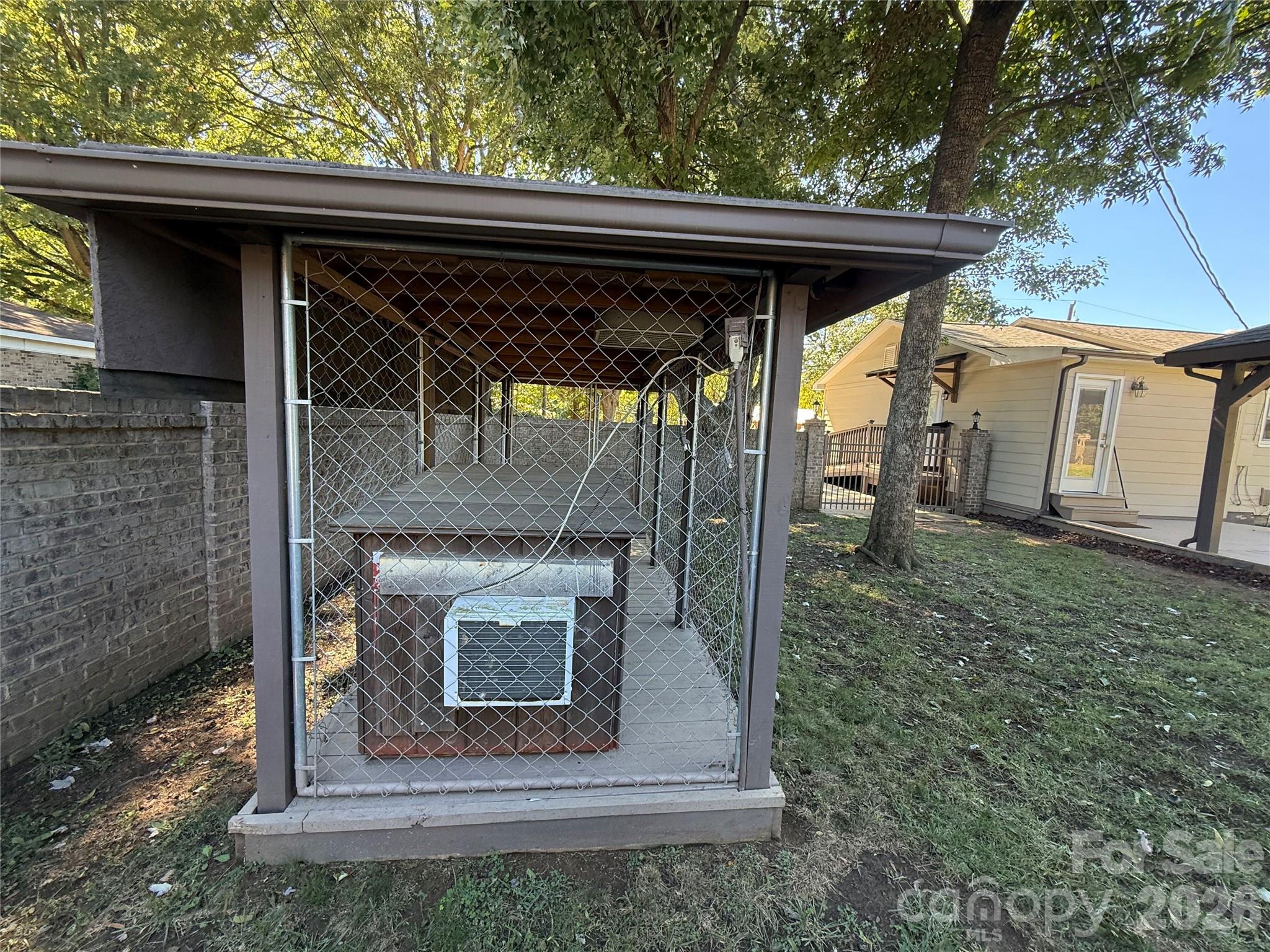 Dog House Run AC/Heat - 9202 Elgin Drive, Charlotte