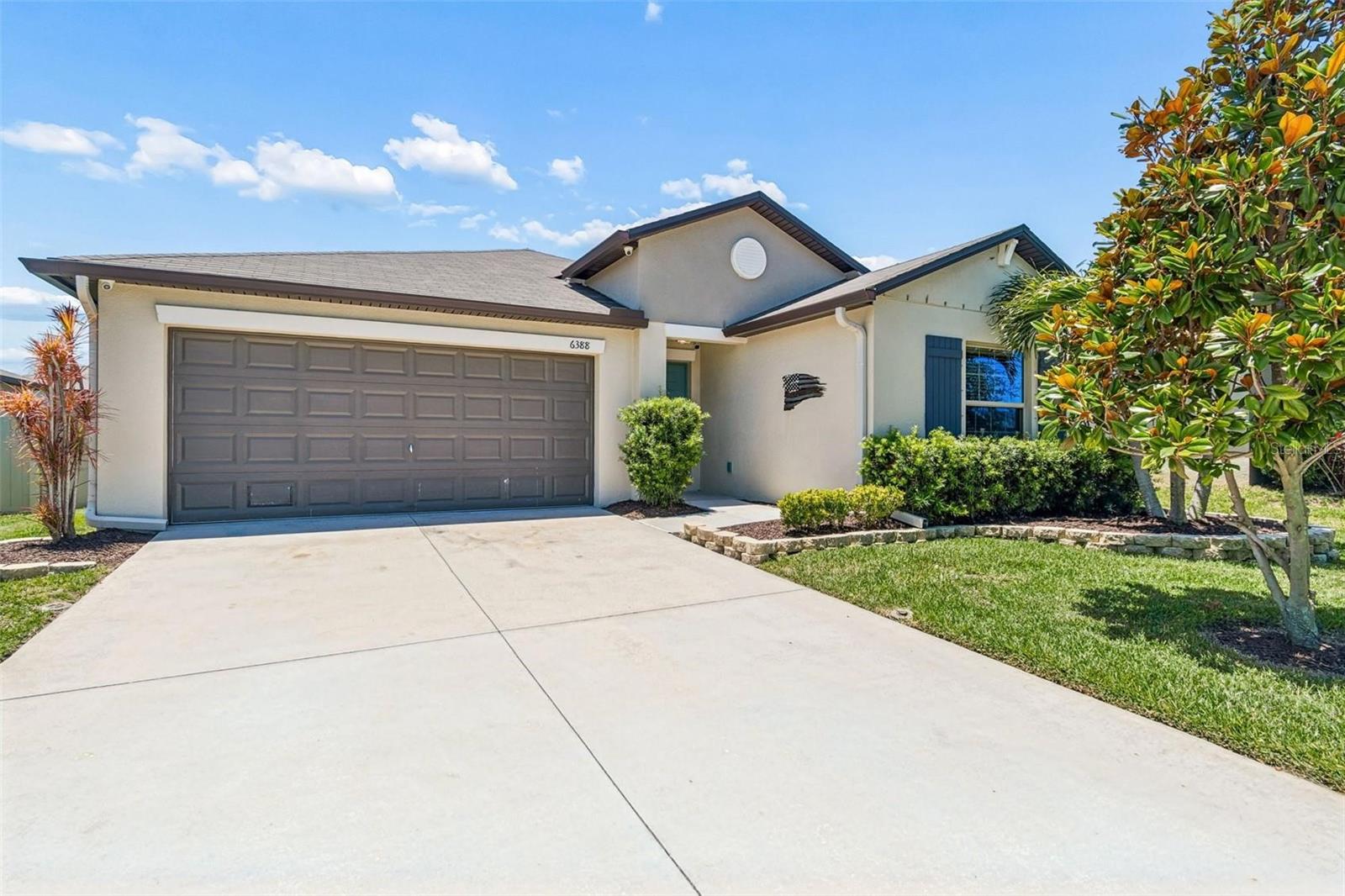 Single Family Residence at 6388 SPIDER LILY WAY, NEW PORT RICHEY, photo 2 of 49