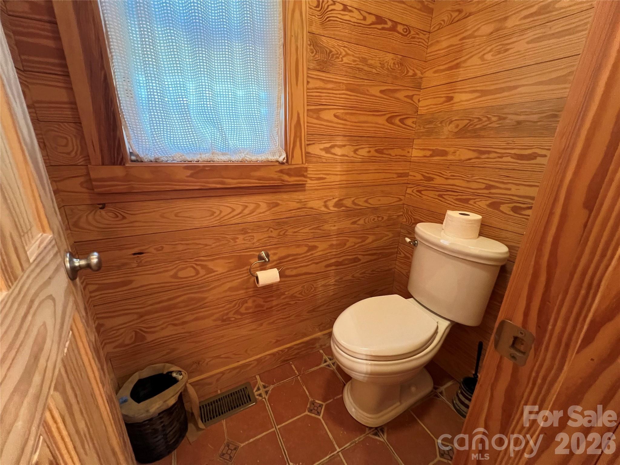 Single Family Residence at 651 Dills Road, Rutherfordton, photo 16 of 46