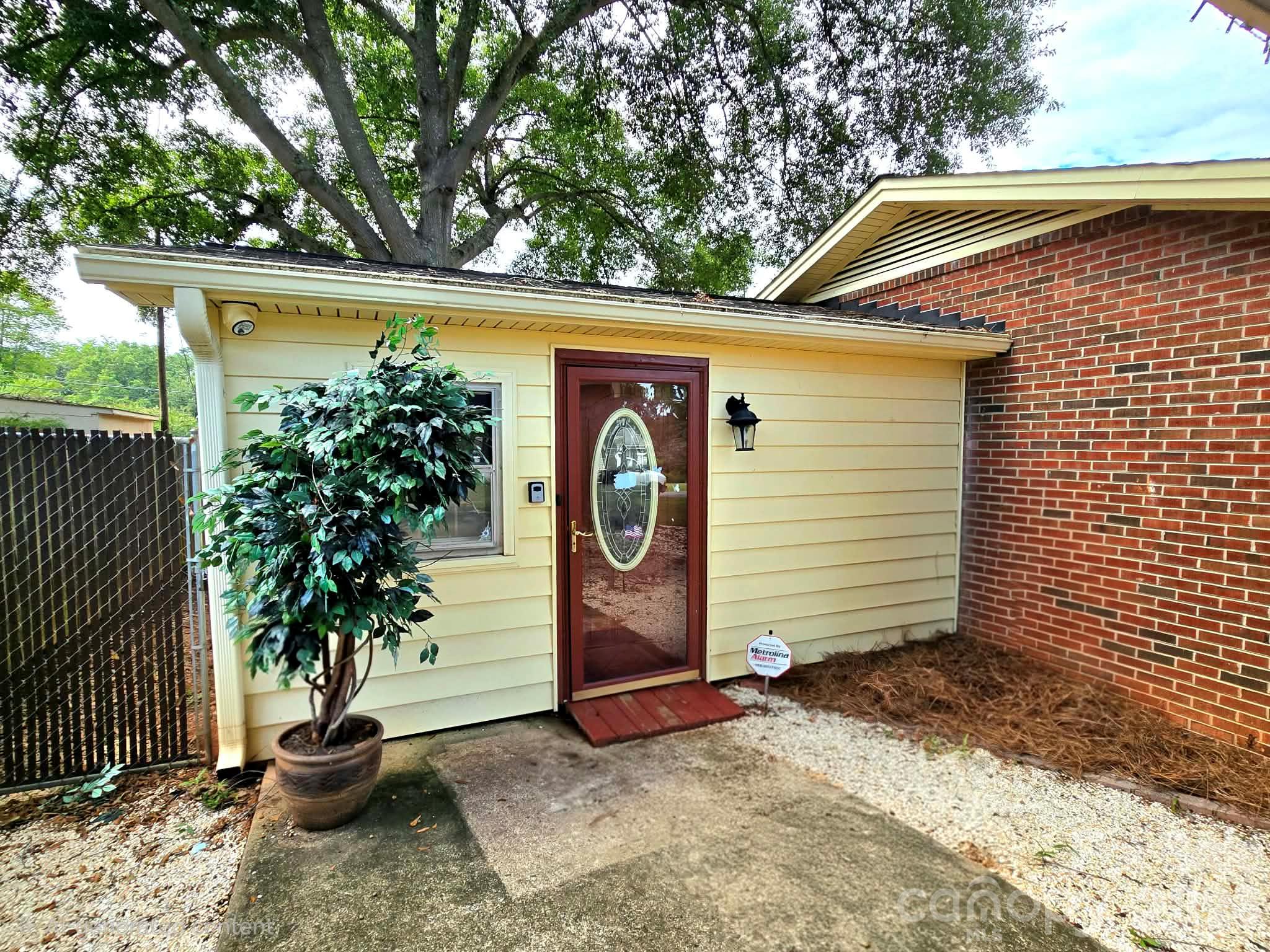 Exterior of Flex Space. - 4107 Windwood Drive, Gastonia