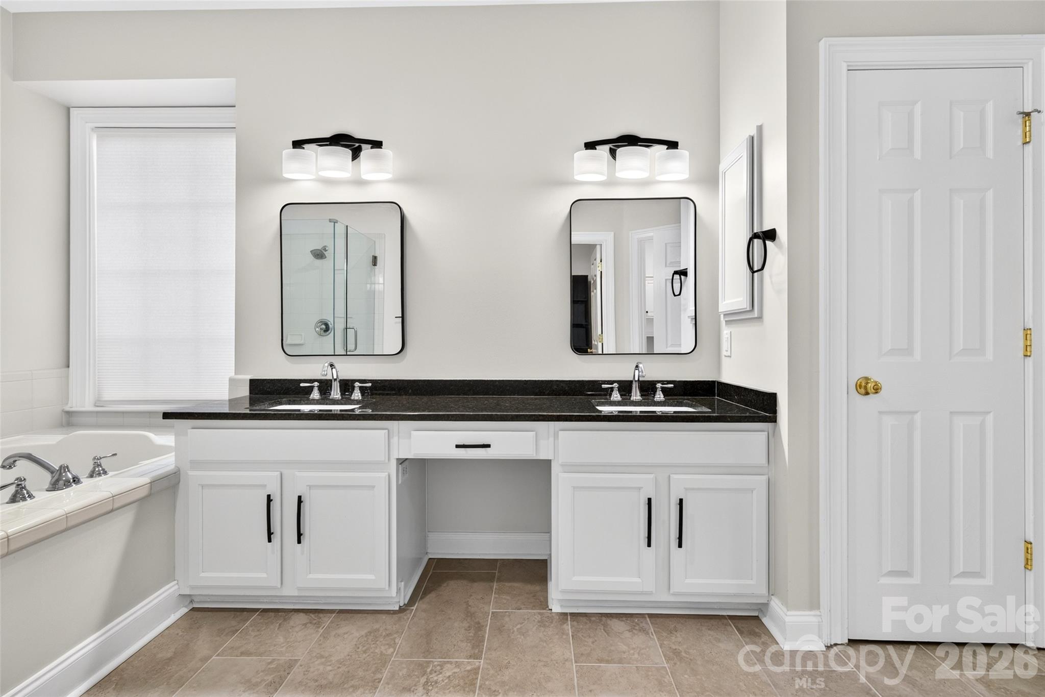 Dual sinks - 231 Fairview Lane, Davidson