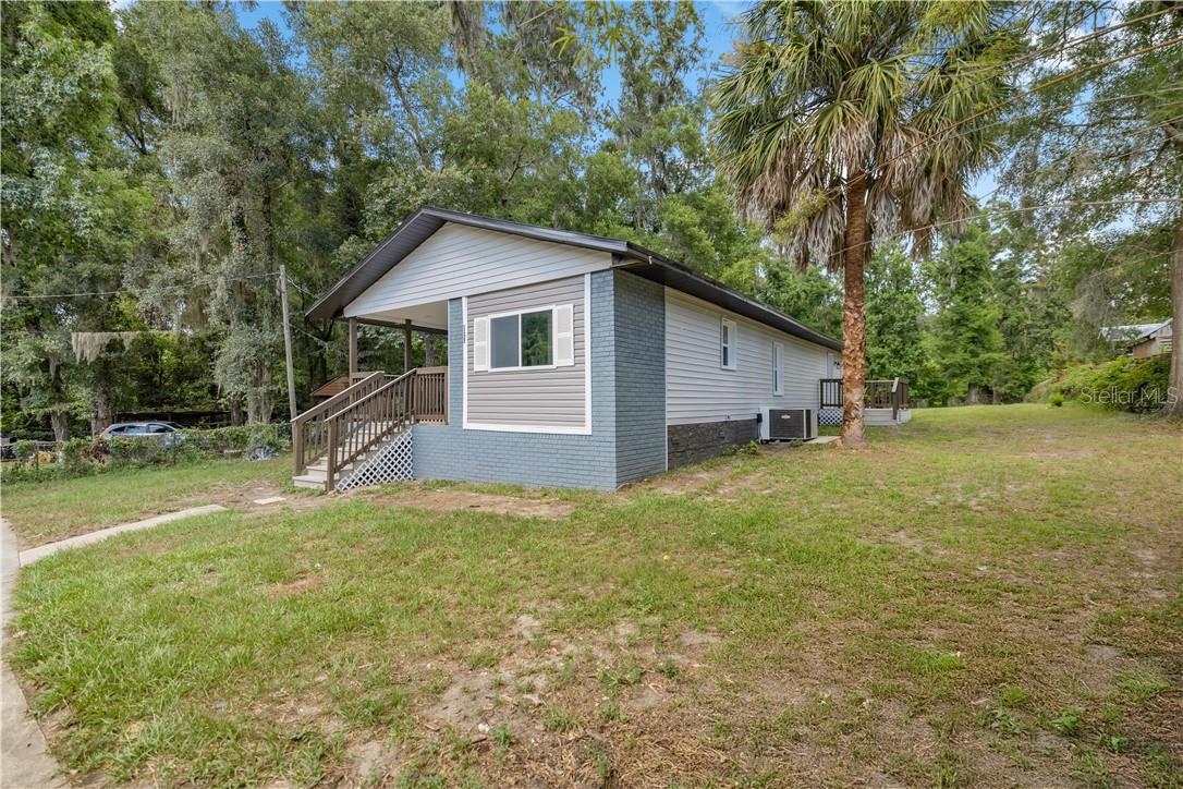 Residential at 1127 SW 140th AVE, OCALA FL 34481, photo 3 of 21