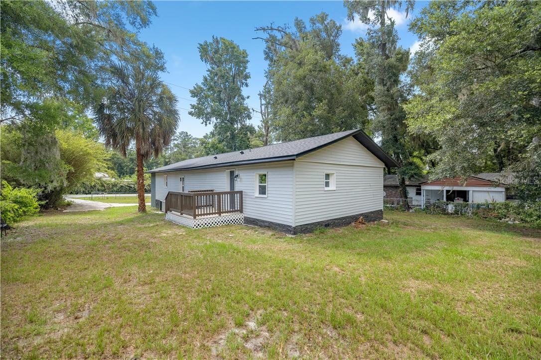 Residential at 1127 SW 140th AVE, OCALA FL 34481, photo 4 of 21
