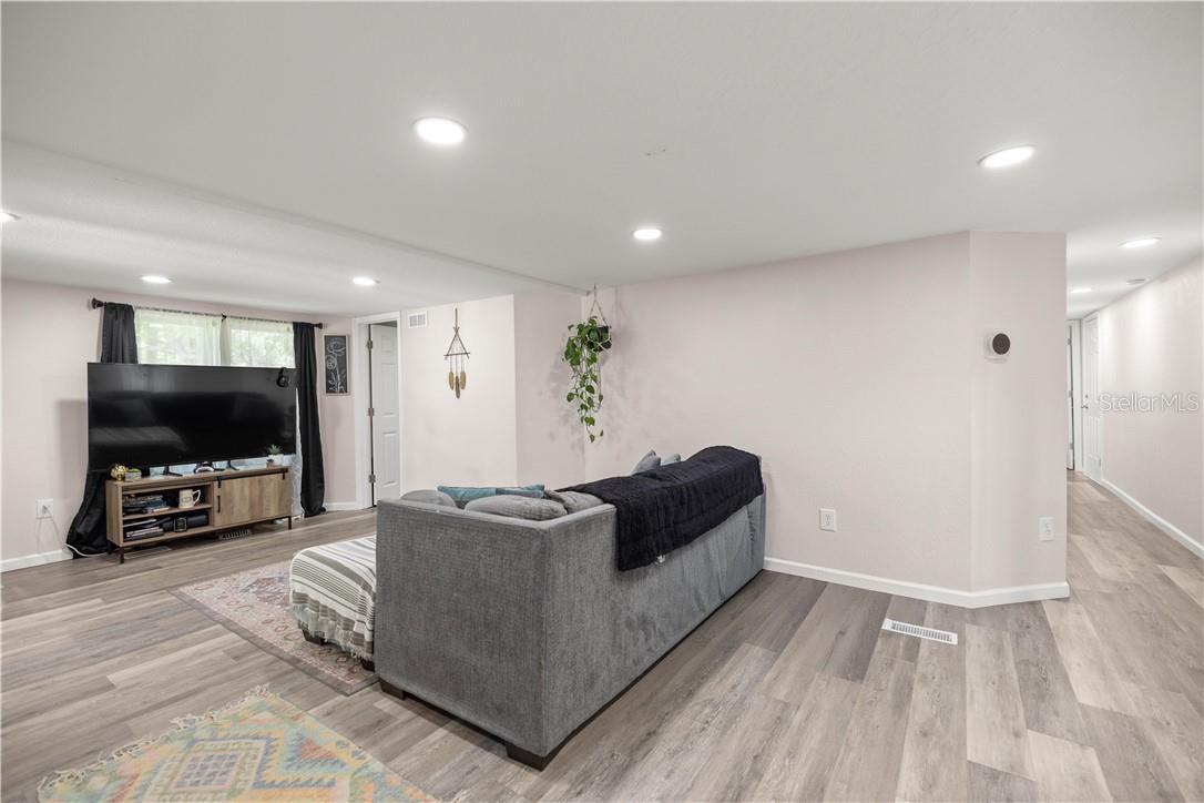 Residential at 1127 SW 140th AVE, OCALA FL 34481, photo 13 of 21