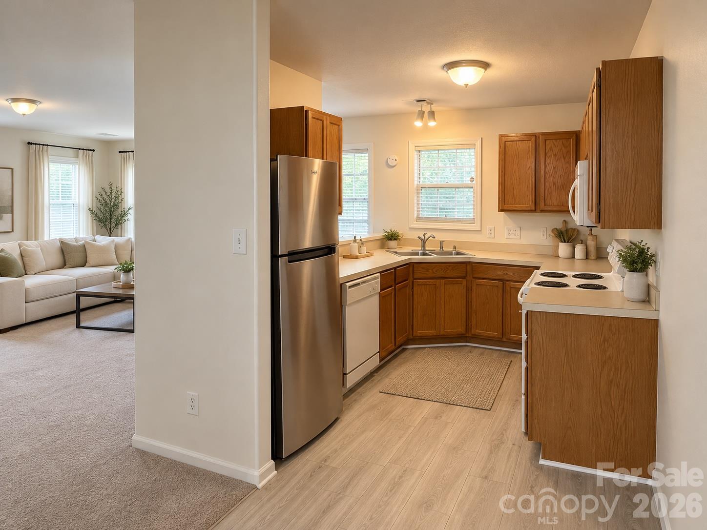 Townhouse at 1911 Flushing Court, Charlotte, photo 3 of 16