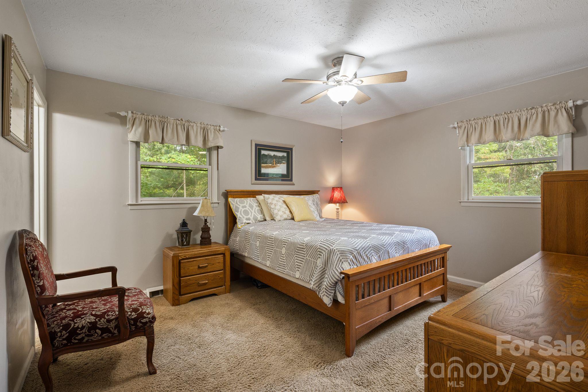 Single Family Residence at 33 & 34 Grandview Court, Asheville, photo 5 of 40