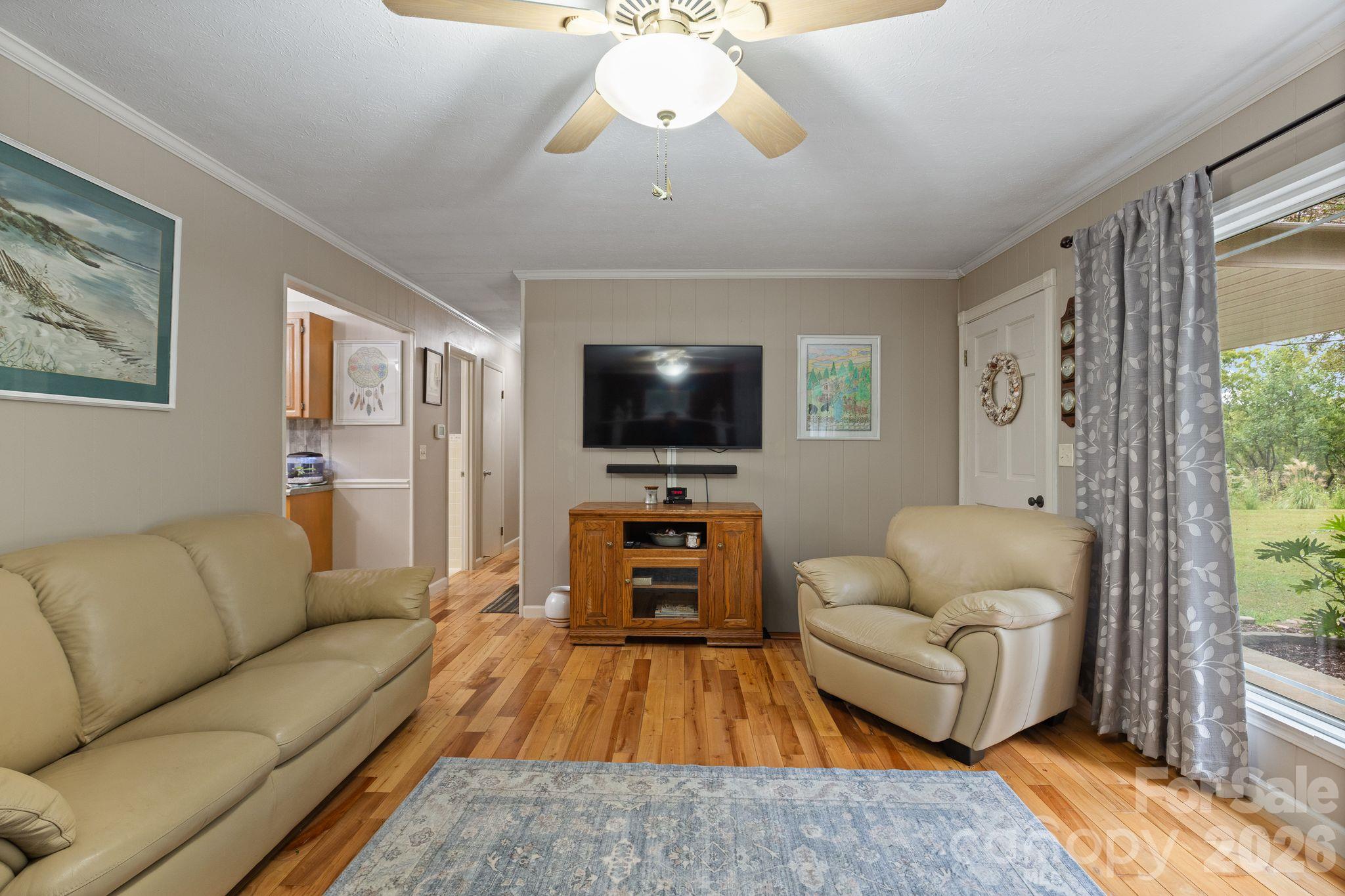 Single Family Residence at 33 & 34 Grandview Court, Asheville, photo 10 of 40