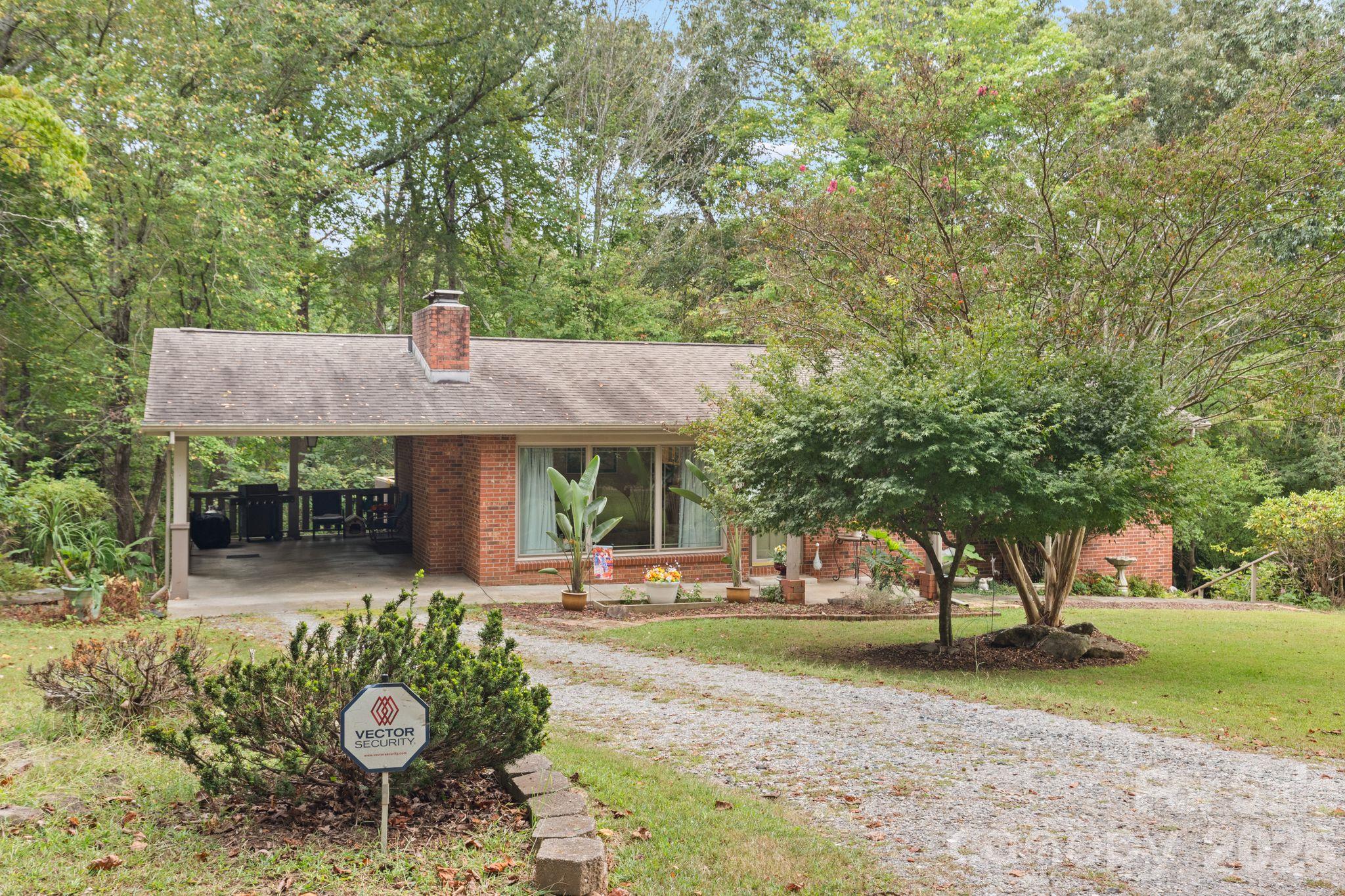 Single Family Residence at 33 & 34 Grandview Court, Asheville, photo 13 of 40