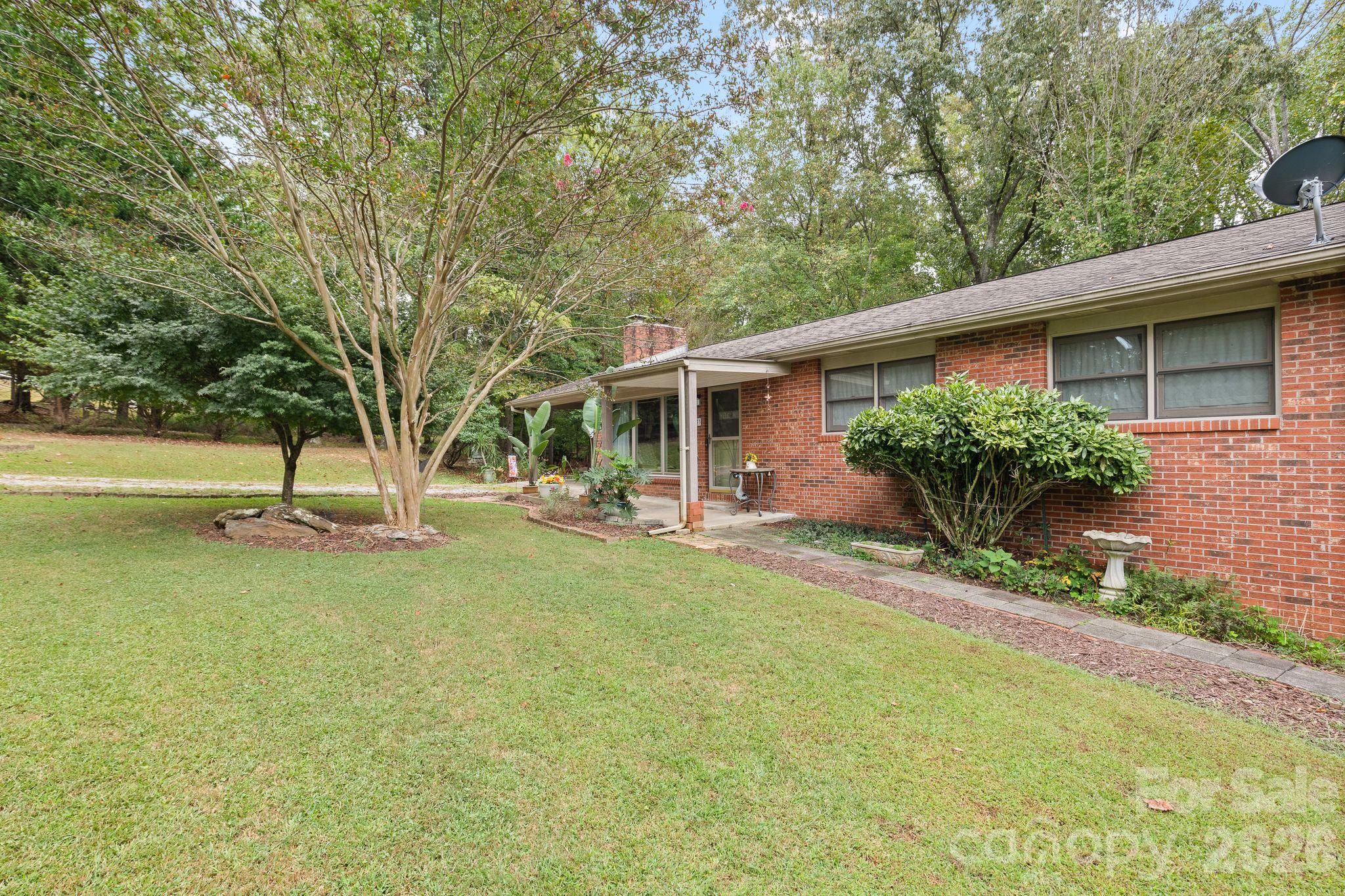 Single Family Residence at 33 & 34 Grandview Court, Asheville, photo 15 of 40