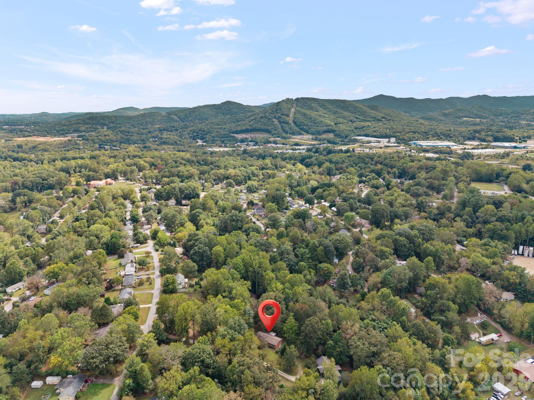 Single Family Residence at 33 & 34 Grandview Court, Asheville, photo 32 of 40