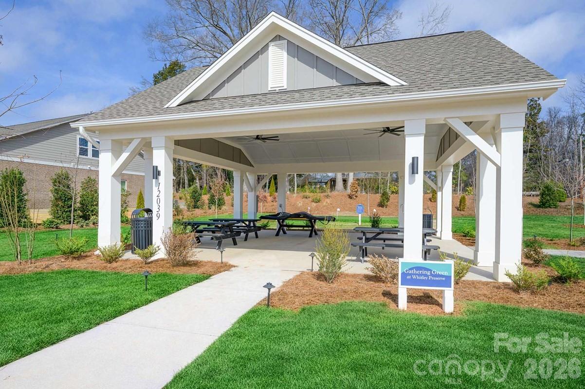 Single Family Residence at 14054 Marlin Lane, Mint Hill, photo 3 of 6