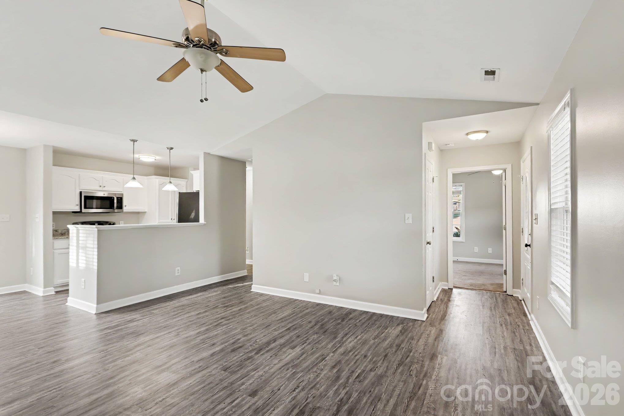 Single Family Residence at 1488 Ontario Drive, Kannapolis, photo 4 of 15