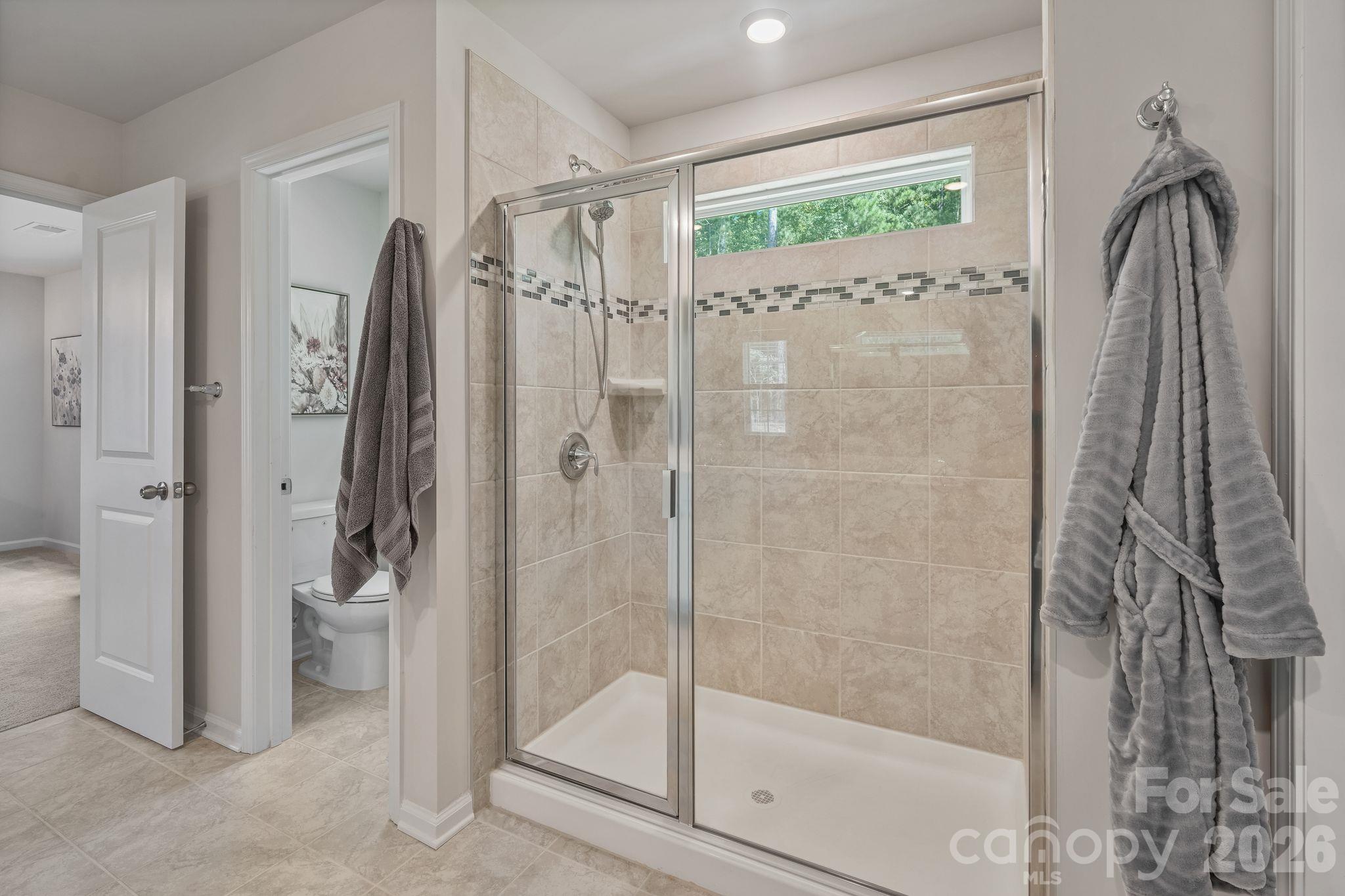 Single Family Residence at 107 Hollywood Court, Troutman, photo 10 of 26