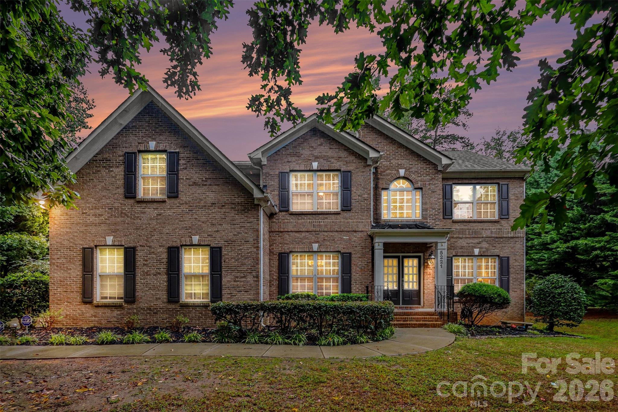 5221 Turkey Oak Drive