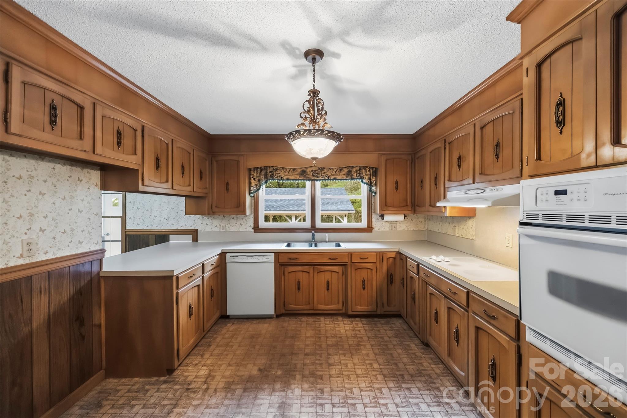 Single Family Residence at 221 Lee Black Road, Cherryville, photo 20 of 47
