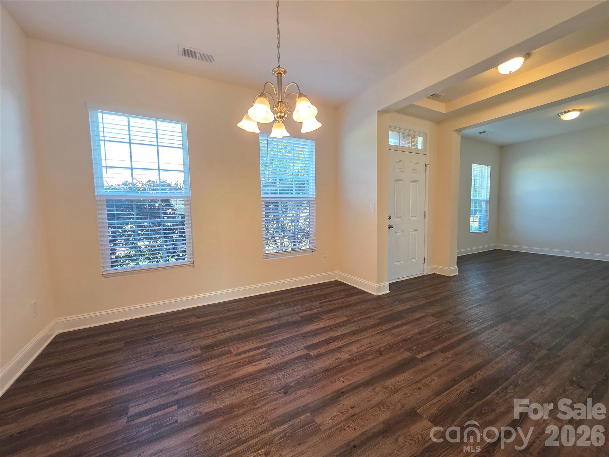 Single Family Residence at 104 Sassafras Road, Mooresville, photo 2 of 27