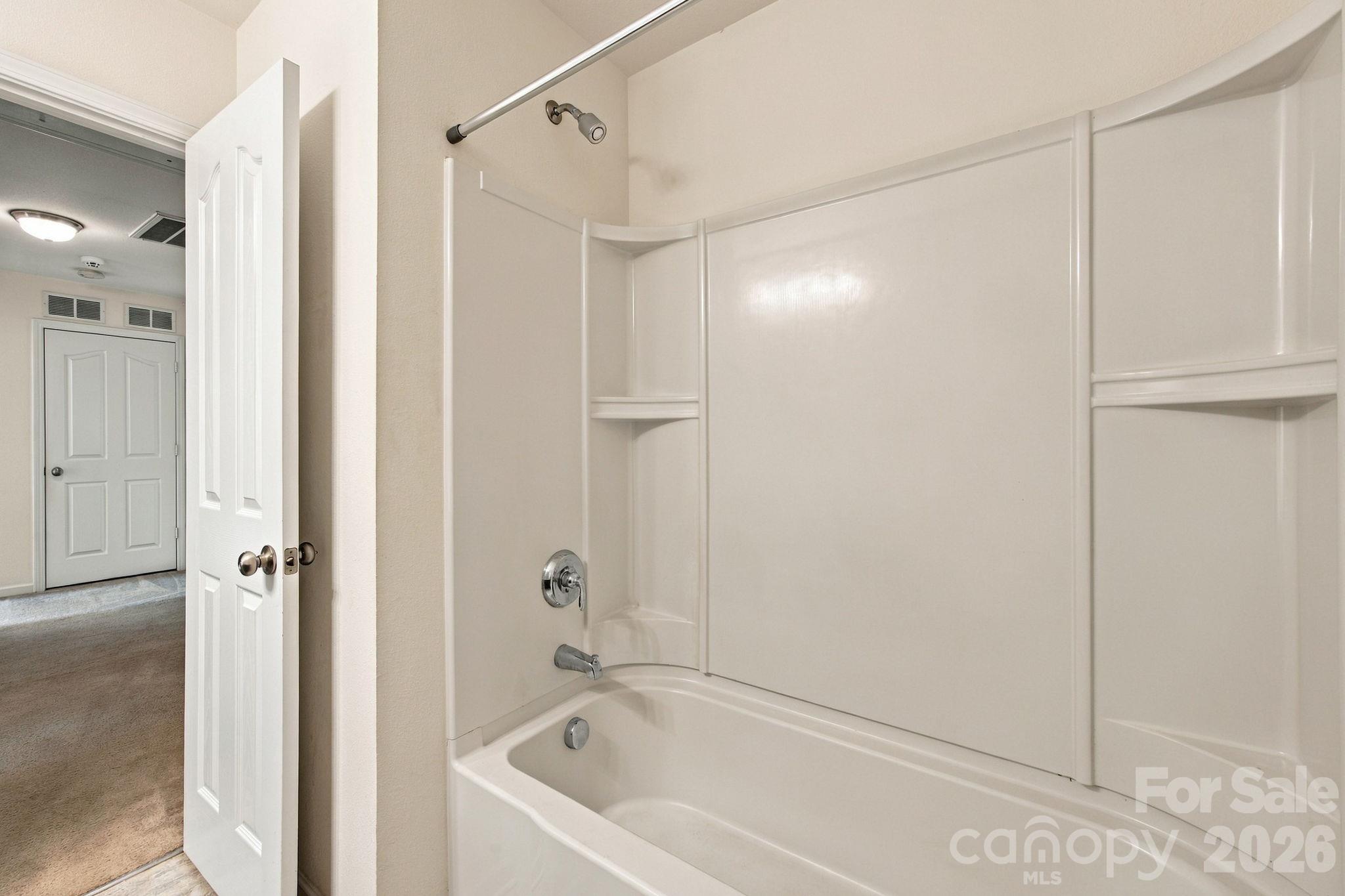 Hall Bath upstairs - 11604 Ragan Elizabeth Court, Charlotte