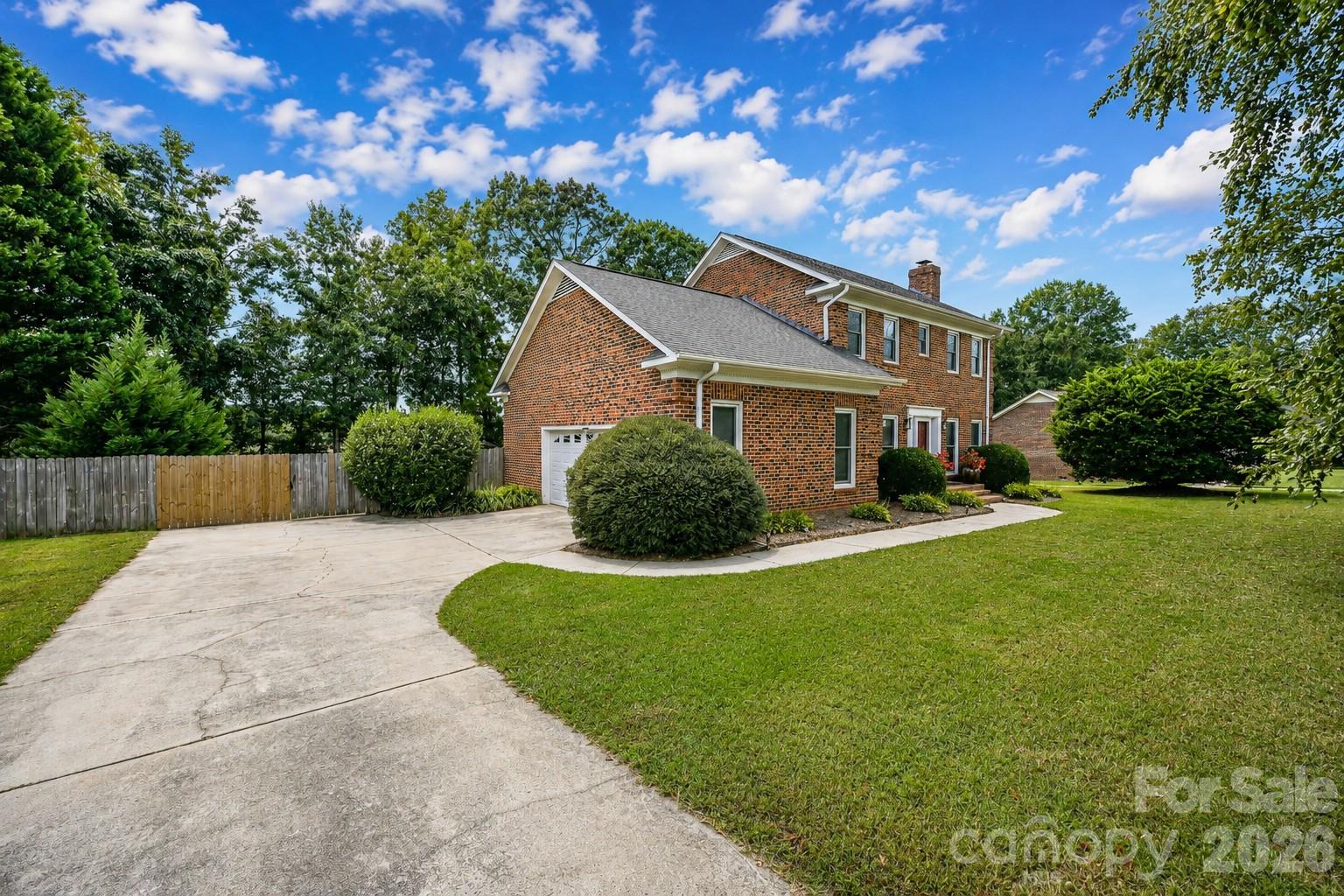 Single Family Residence at 120 Brightland Run, Monroe, photo 2 of 27