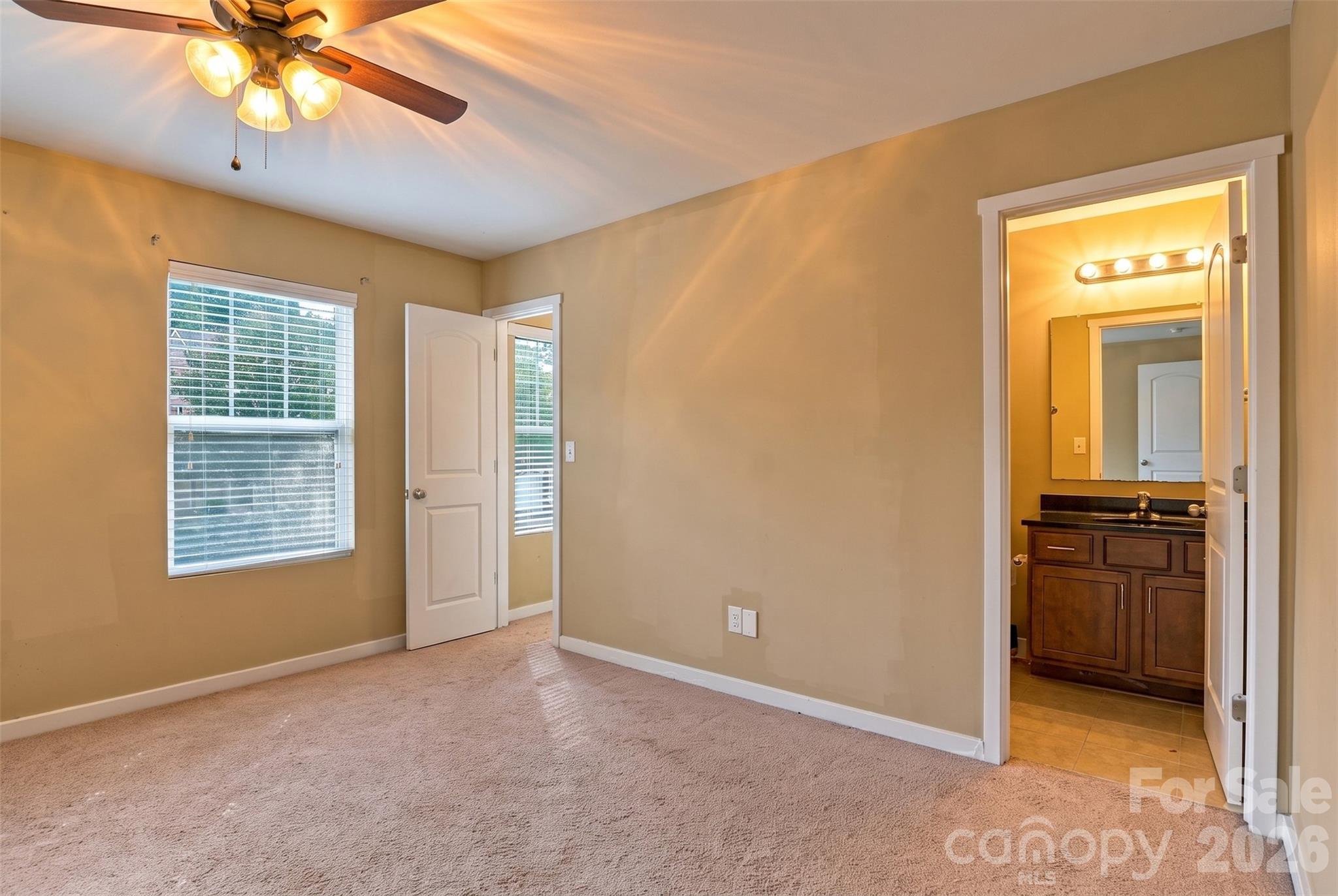 Townhouse at 433 Battery Circle, Clover, photo 21 of 32