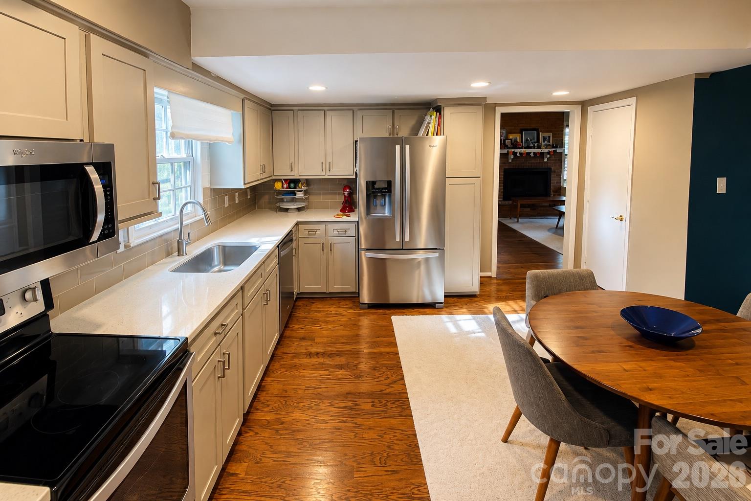 Single Family Residence at 1225 E Barden Road, Charlotte, photo 2 of 34