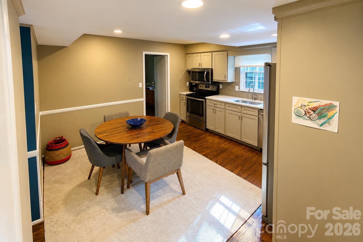Single Family Residence at 1225 E Barden Road, Charlotte, photo 4 of 34