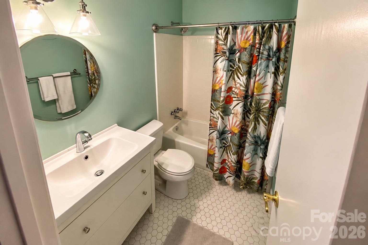 Single Family Residence at 1225 E Barden Road, Charlotte, photo 22 of 34