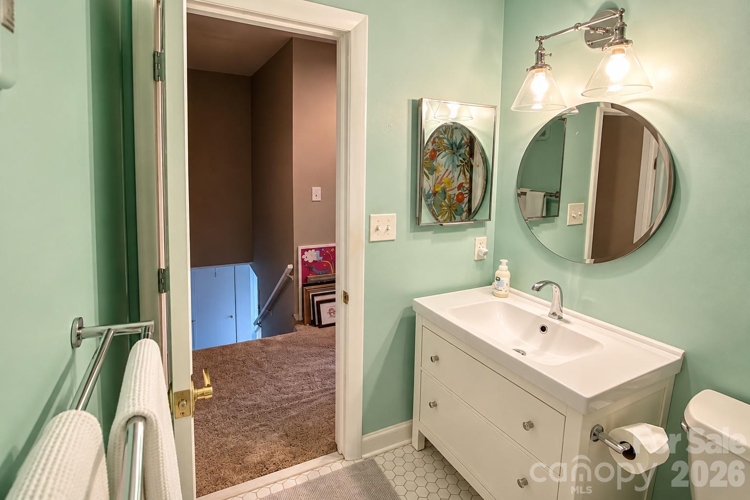 Single Family Residence at 1225 E Barden Road, Charlotte, photo 23 of 34