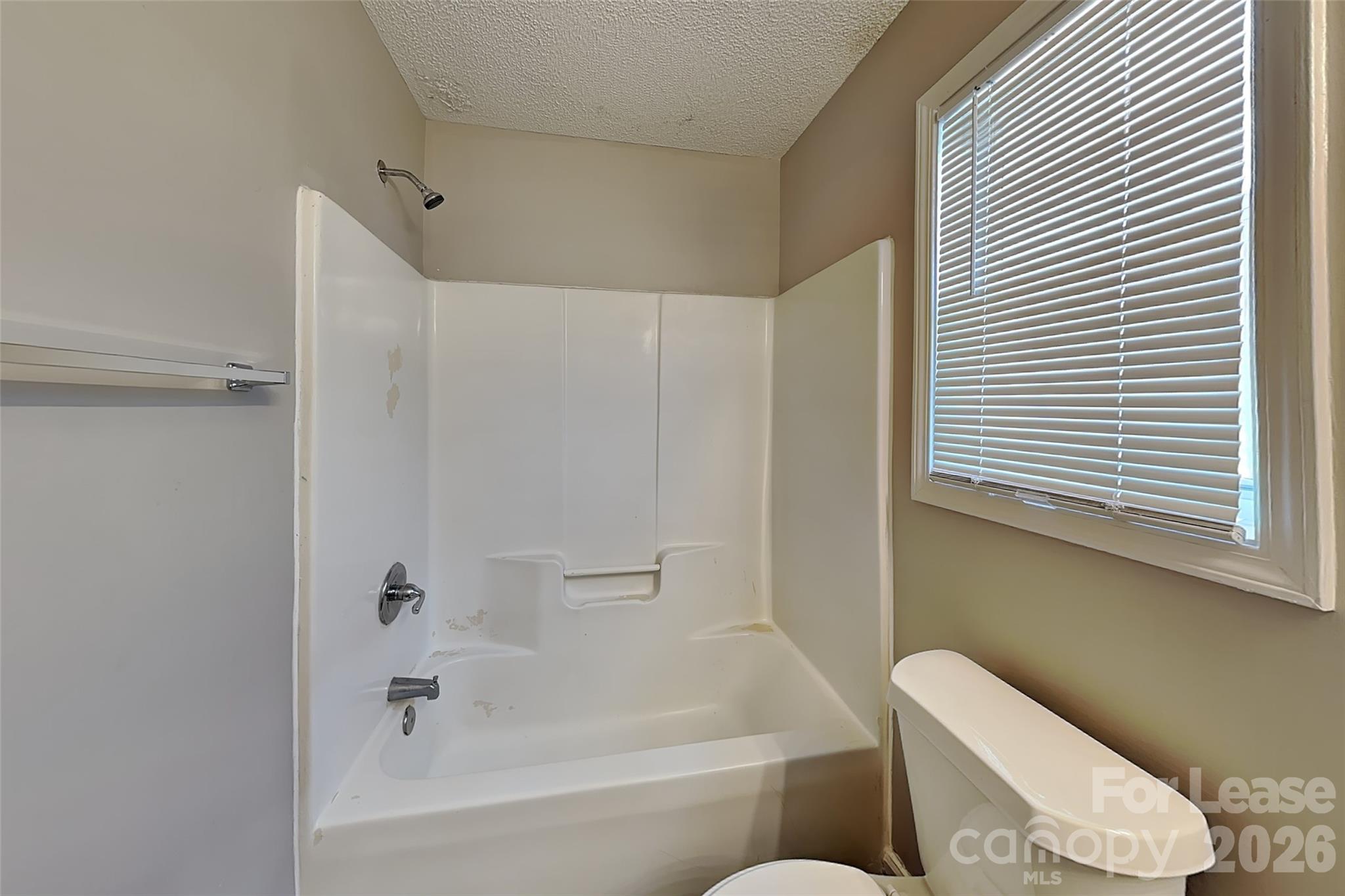 Single Family Residence at 1010 Braxton Drive, Concord, photo 9 of 15