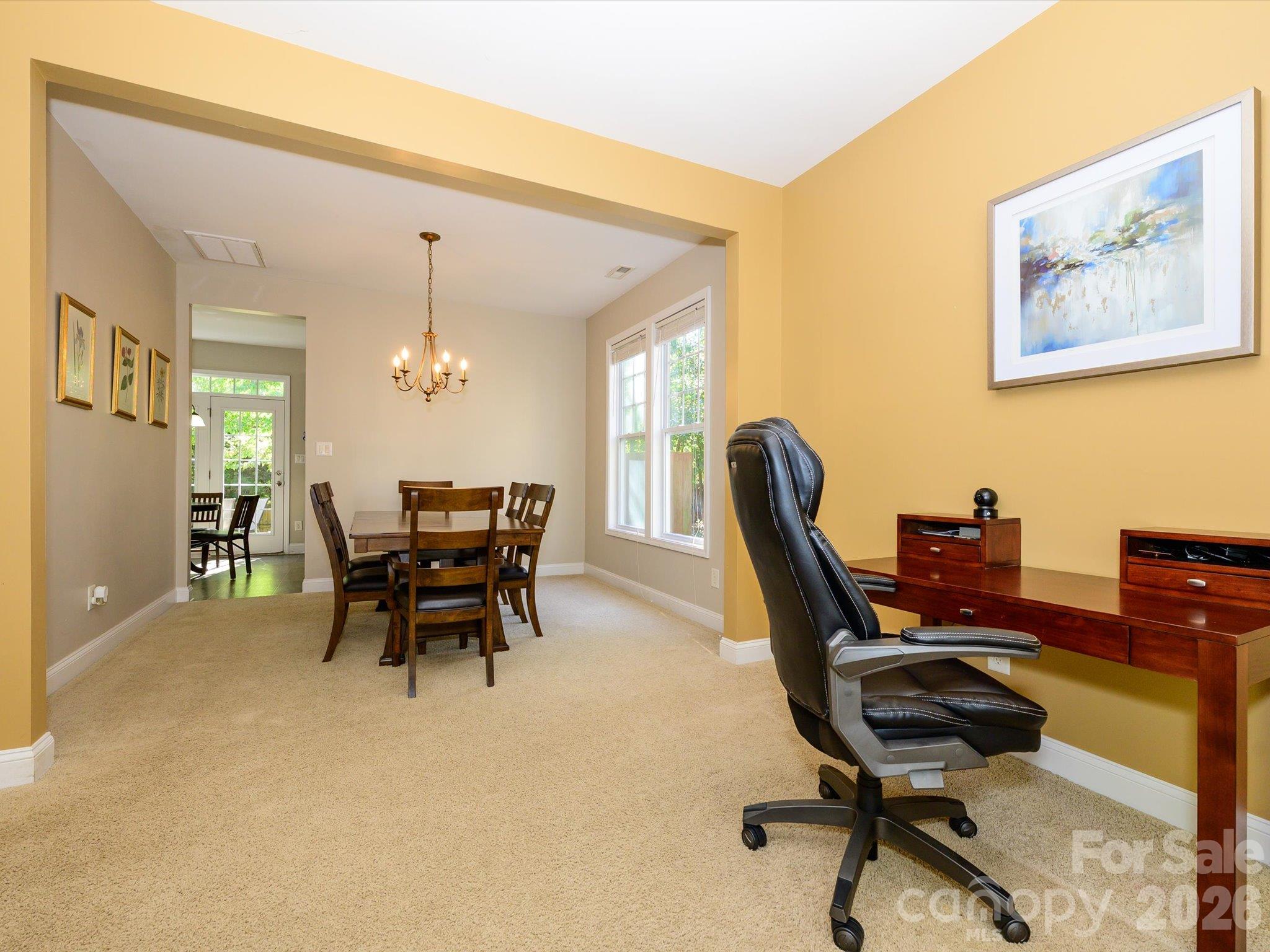 Single Family Residence at 9833 Coatbridge Drive, Charlotte, photo 7 of 42