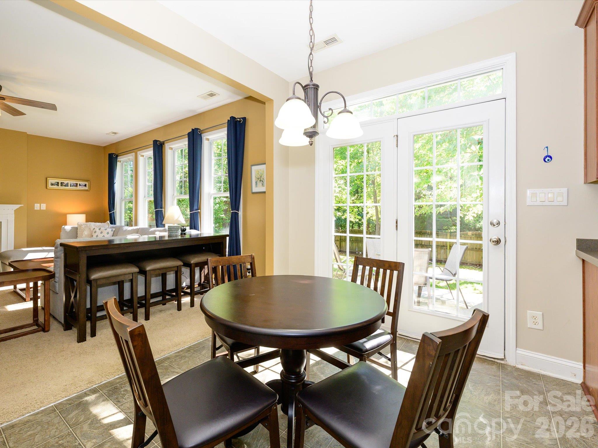 Single Family Residence at 9833 Coatbridge Drive, Charlotte, photo 14 of 42