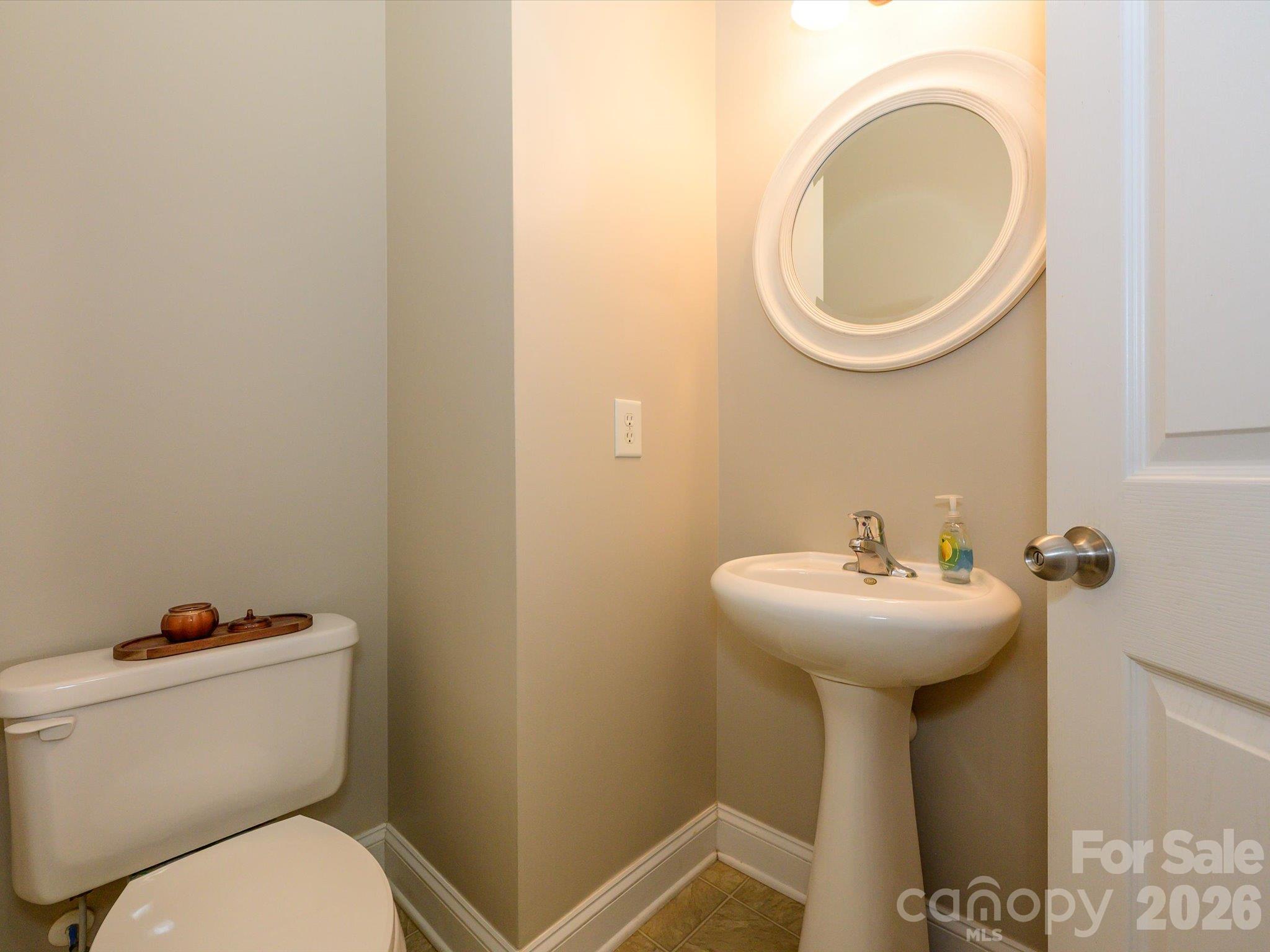 Single Family Residence at 9833 Coatbridge Drive, Charlotte, photo 20 of 42