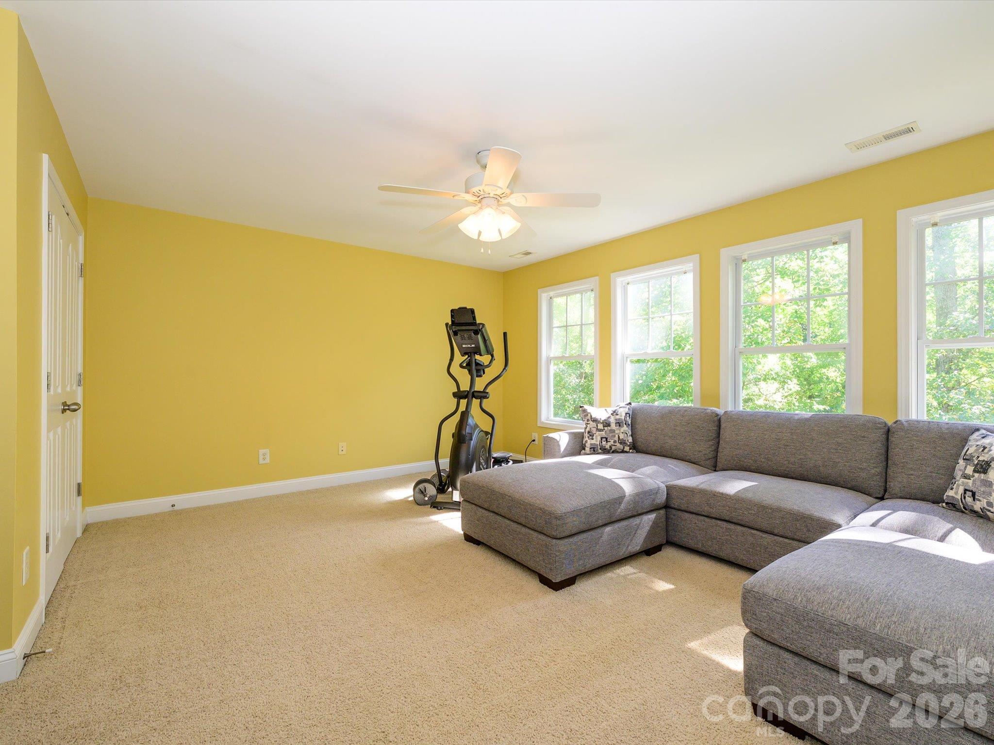 Single Family Residence at 9833 Coatbridge Drive, Charlotte, photo 21 of 42