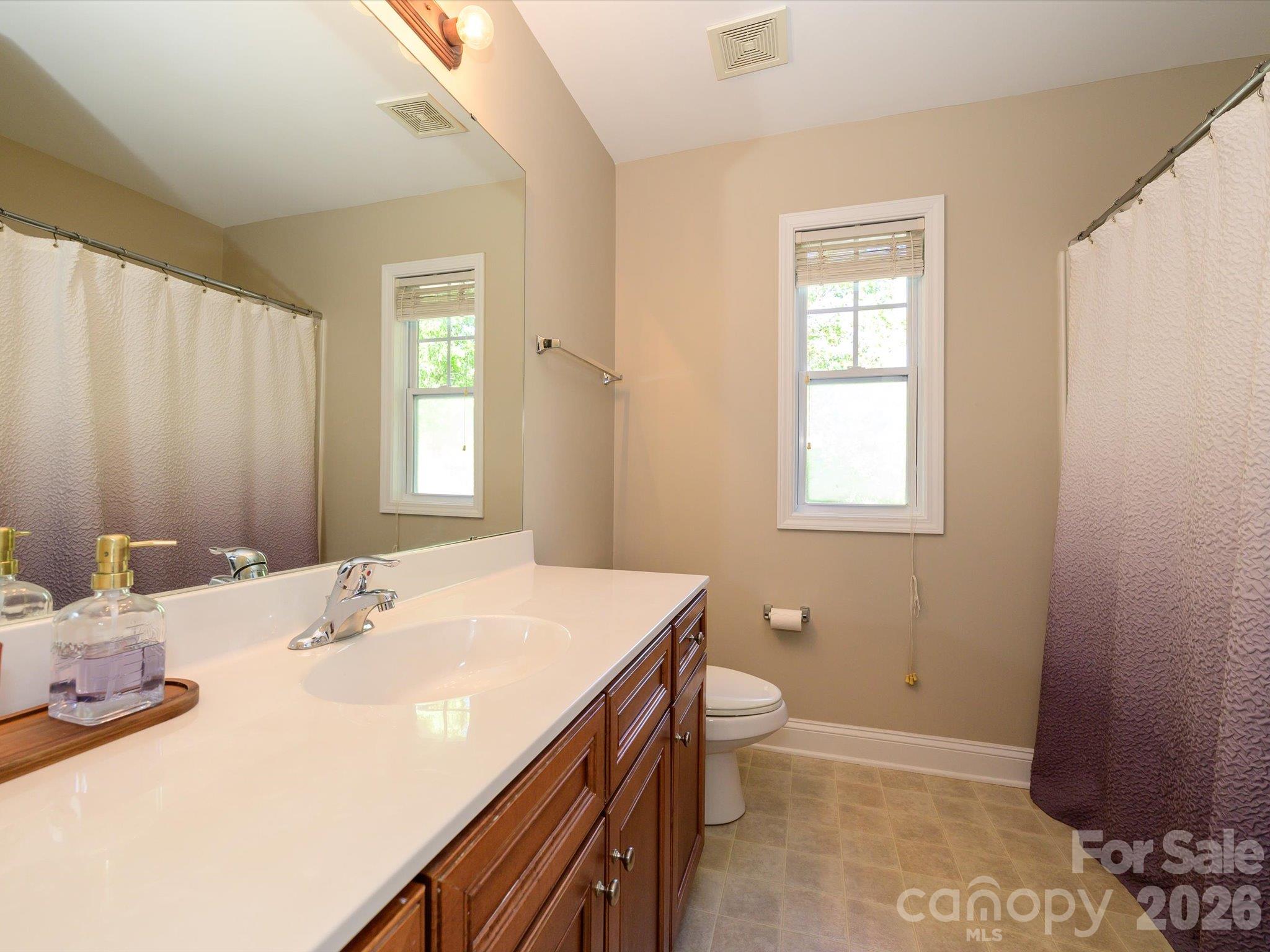 Single Family Residence at 9833 Coatbridge Drive, Charlotte, photo 29 of 42