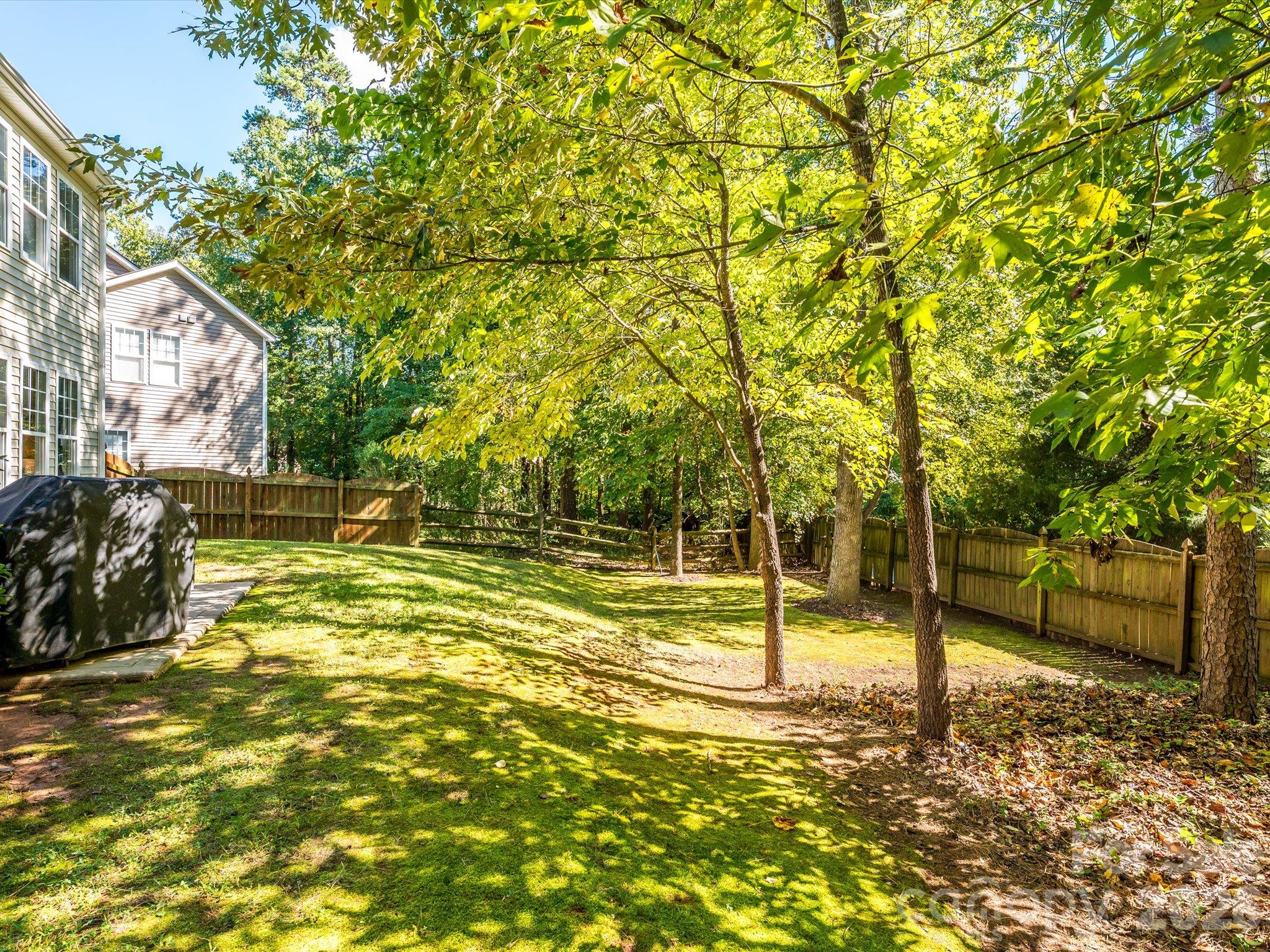Single Family Residence at 9833 Coatbridge Drive, Charlotte, photo 34 of 42