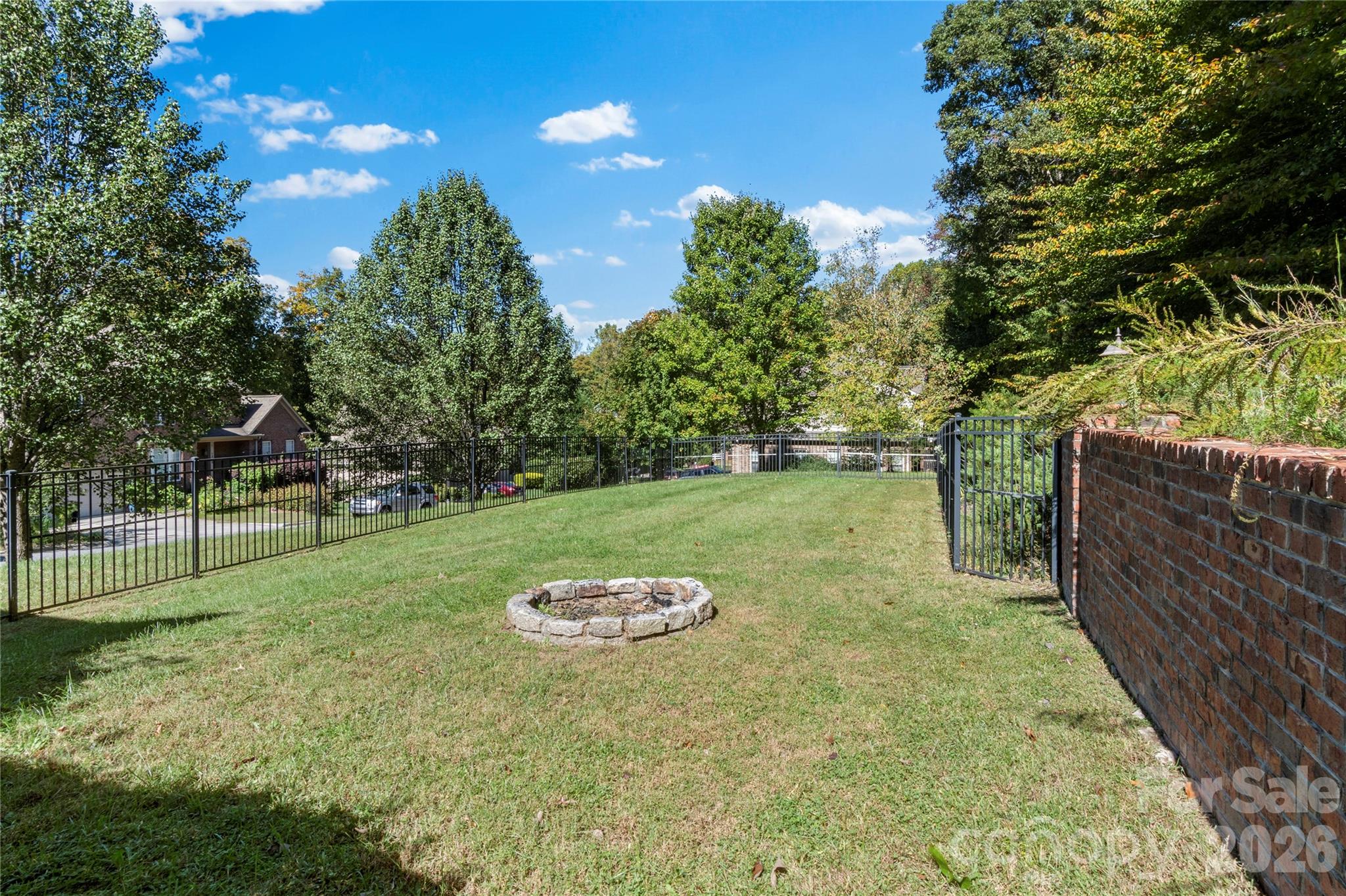 Single Family Residence at 1391 Somerset Cove Drive, Winston Salem, photo 39 of 42